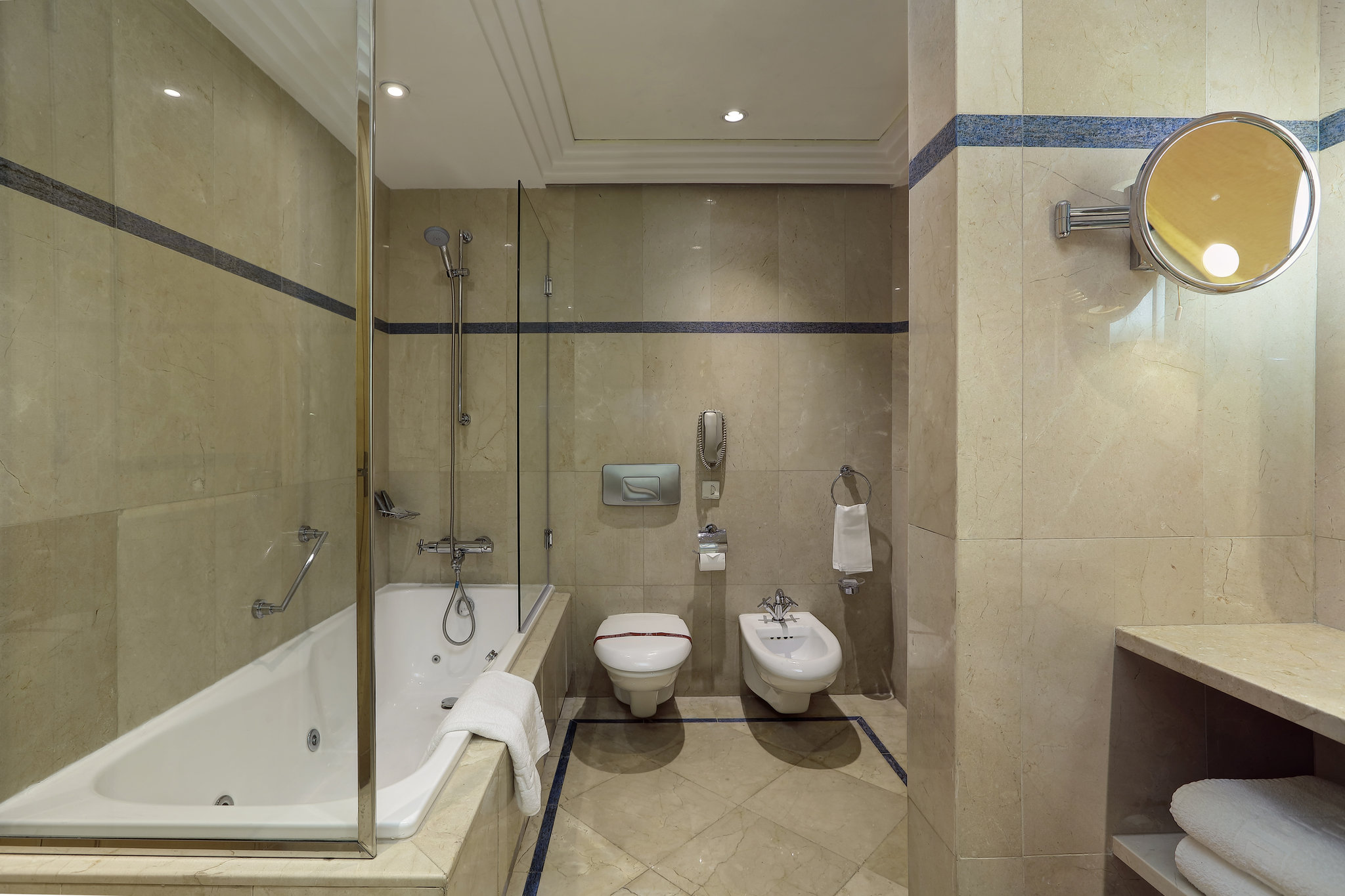 Presidential_Suite-PRE-bathroom2_S