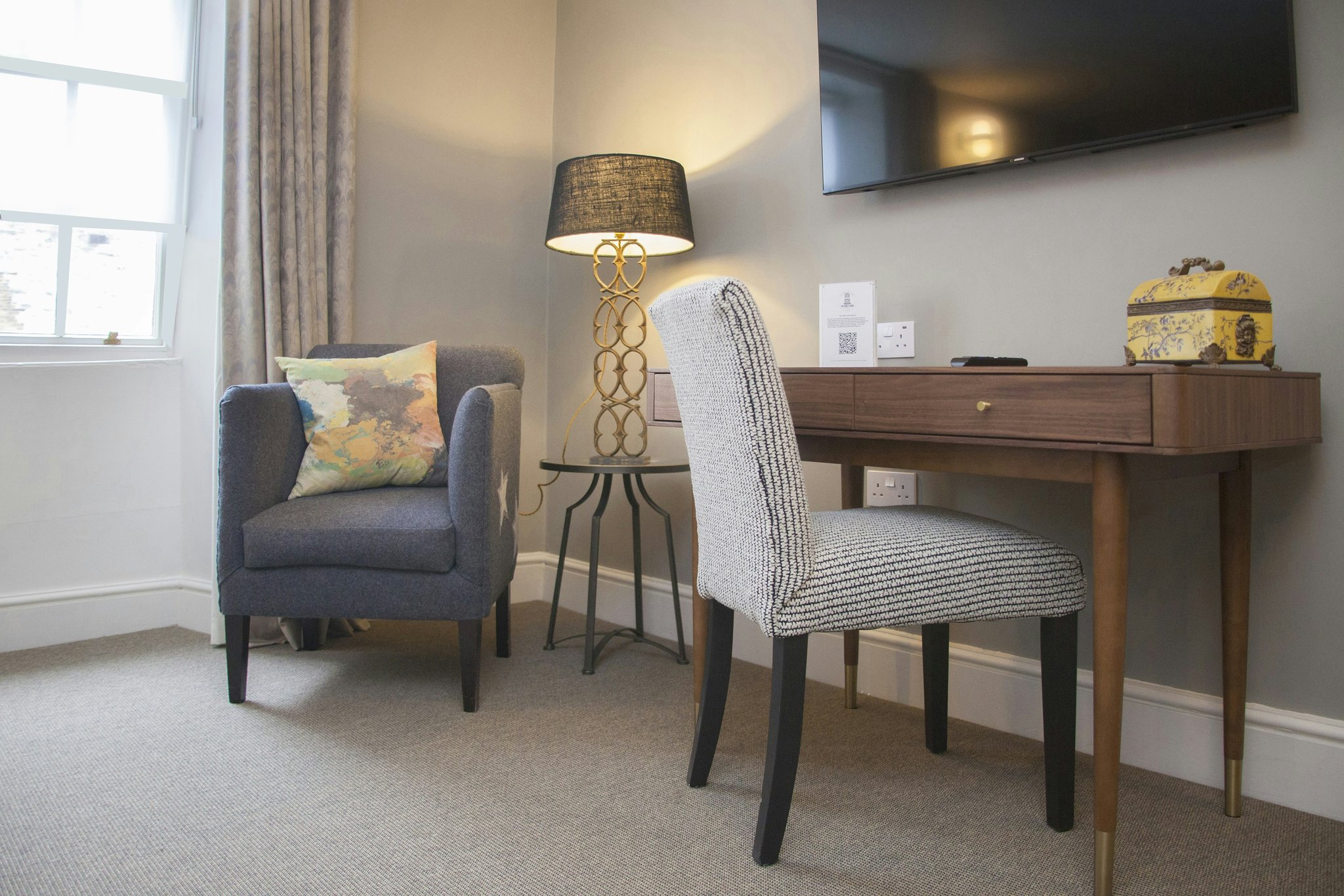 4Ad61JhF3U6kLunEBJEL2w_Fancy_Double_Room-05_S