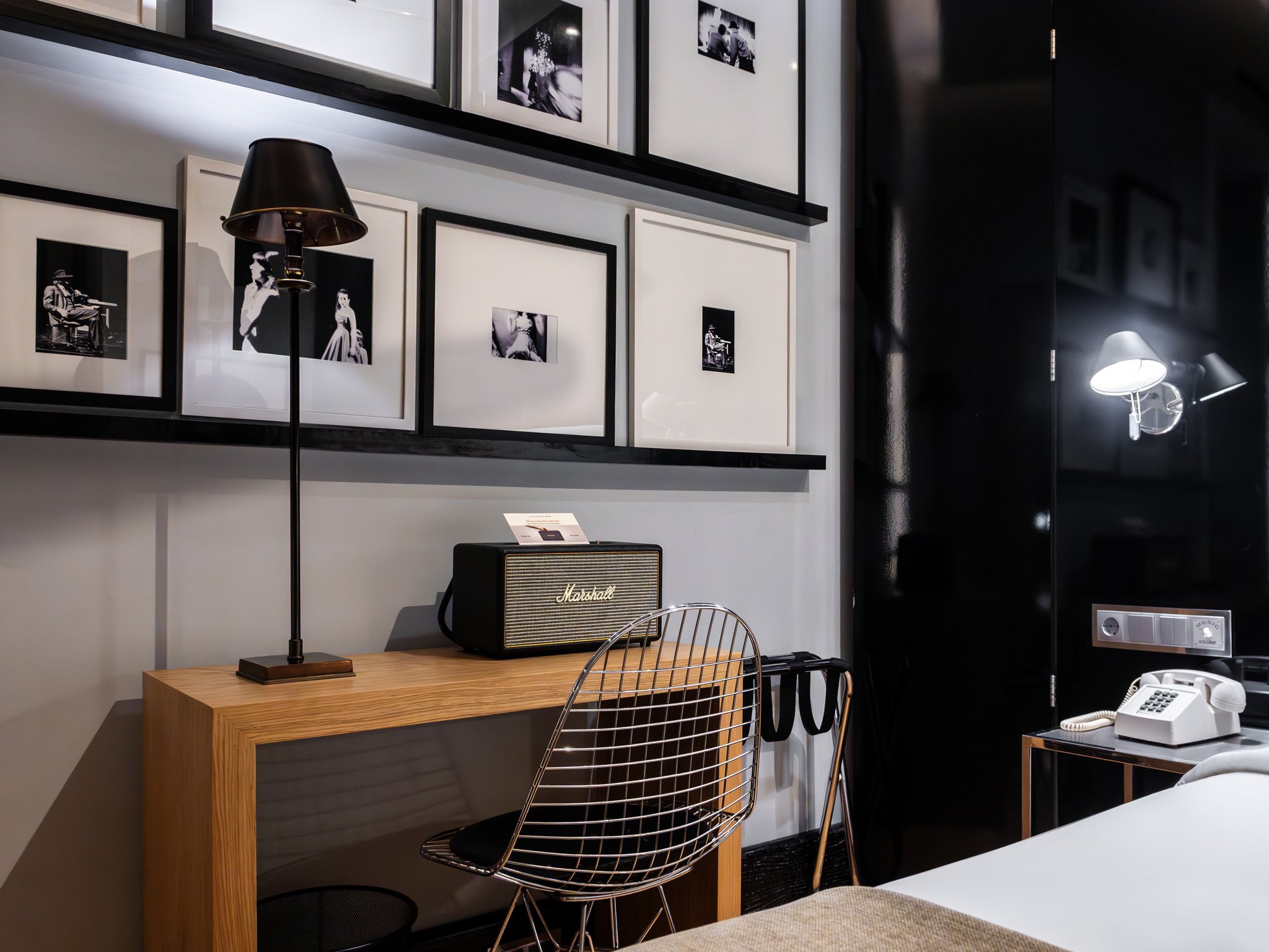 Small_Room_Street_View_(9)_S