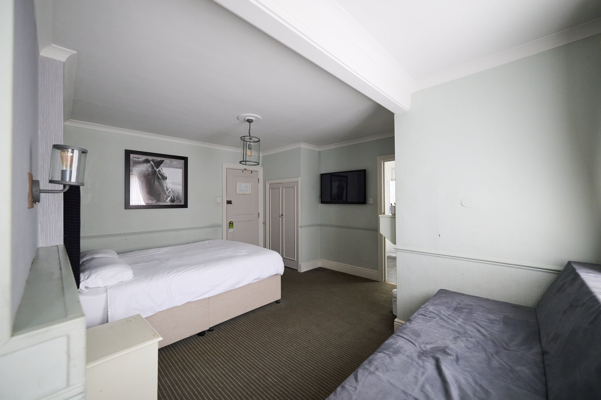 kZEp777OOEeZbWrTzt9VQ_Family2_S