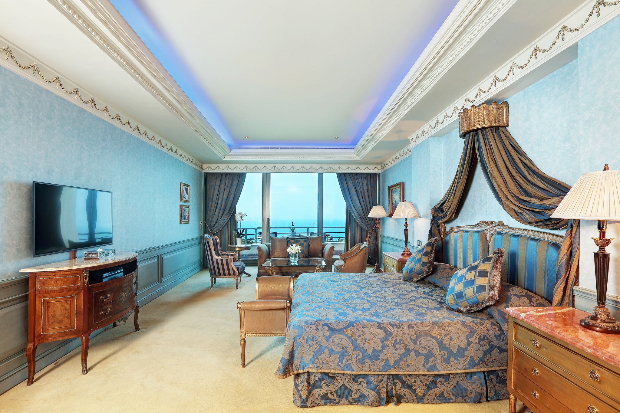 Royal_Suite-ROY-bedroom_1_S