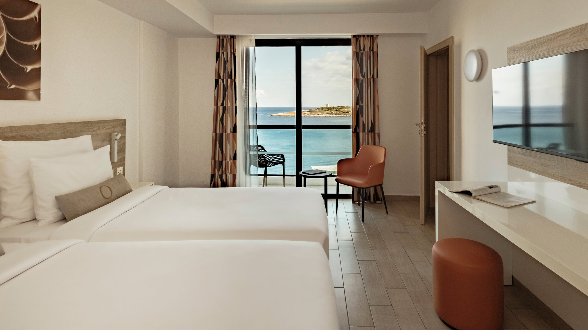 AX_ODYCY_-_Rooms_-_Quad_Room_Sea_View_(1)_S