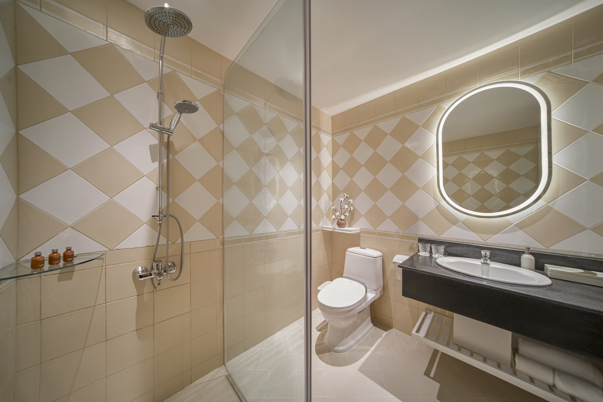 Suite_Bathroom_S