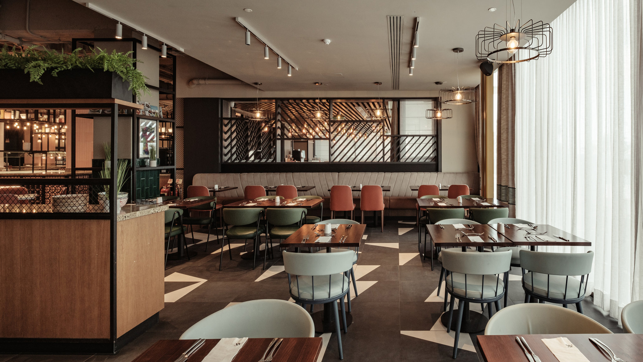 AX_ODYCY_-_Dining_-_Deck_(4)_S