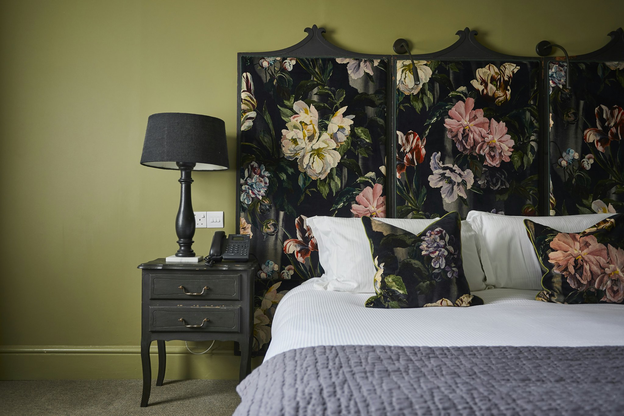 Oeqv5OgPK0uSLJRxFZD9Bg_Comfy_Double_Room-06_S