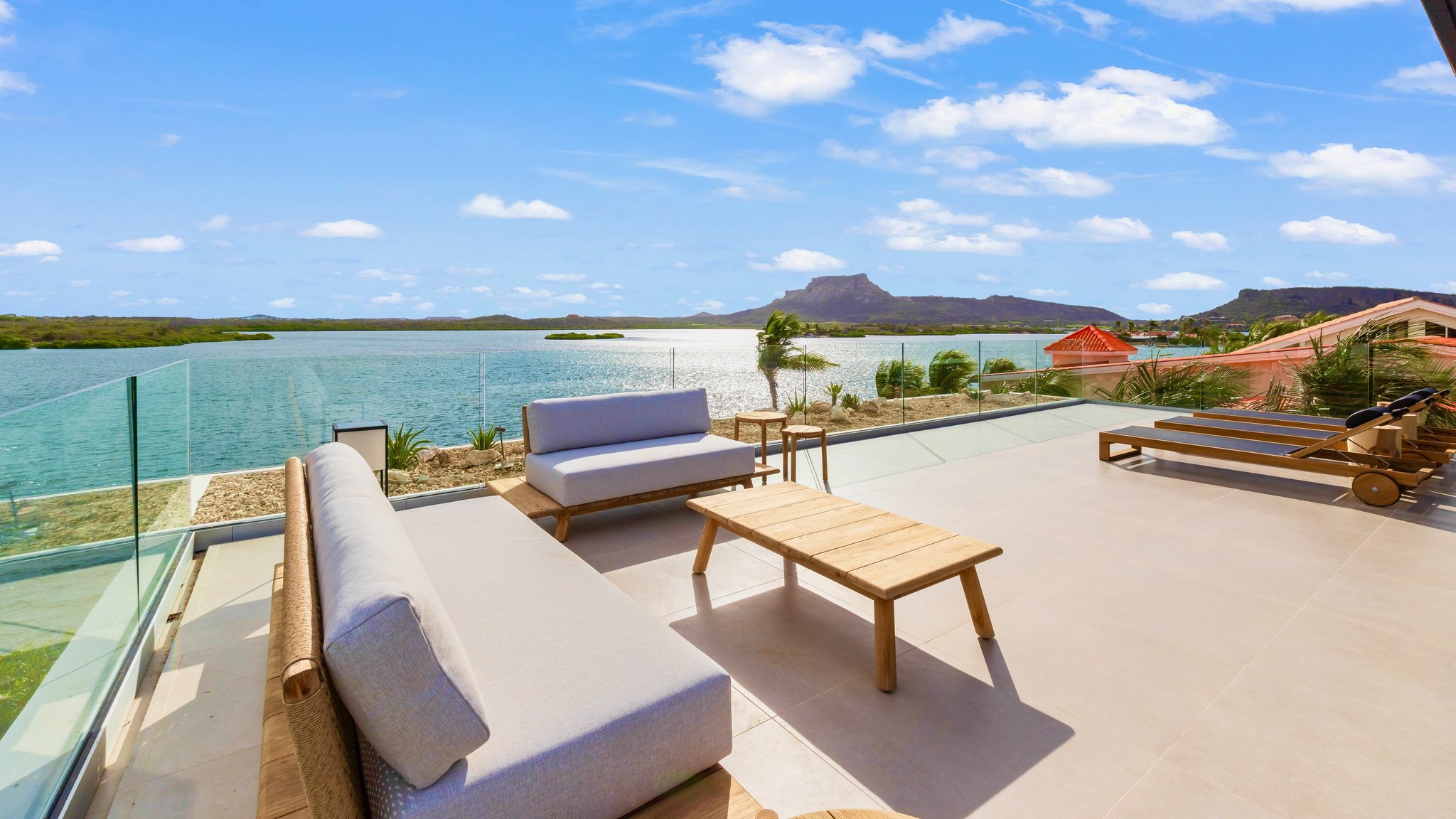 xJ9BE9iPJk6dSANYGT6cmA_The_Wave_Patio_S