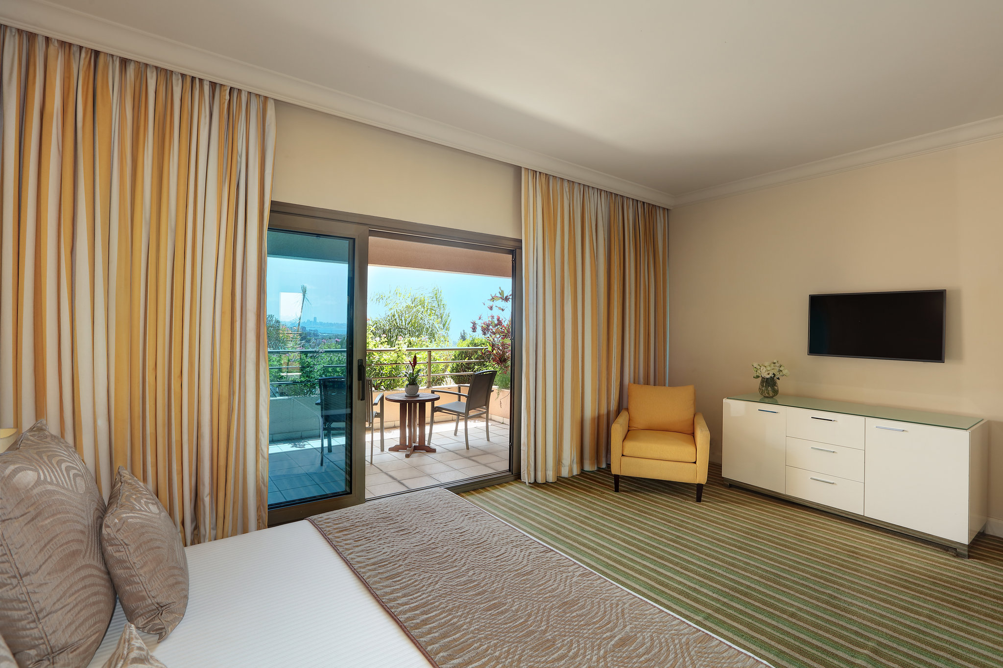 Two_Bedroom_Appartment-2BA-bedroom_S