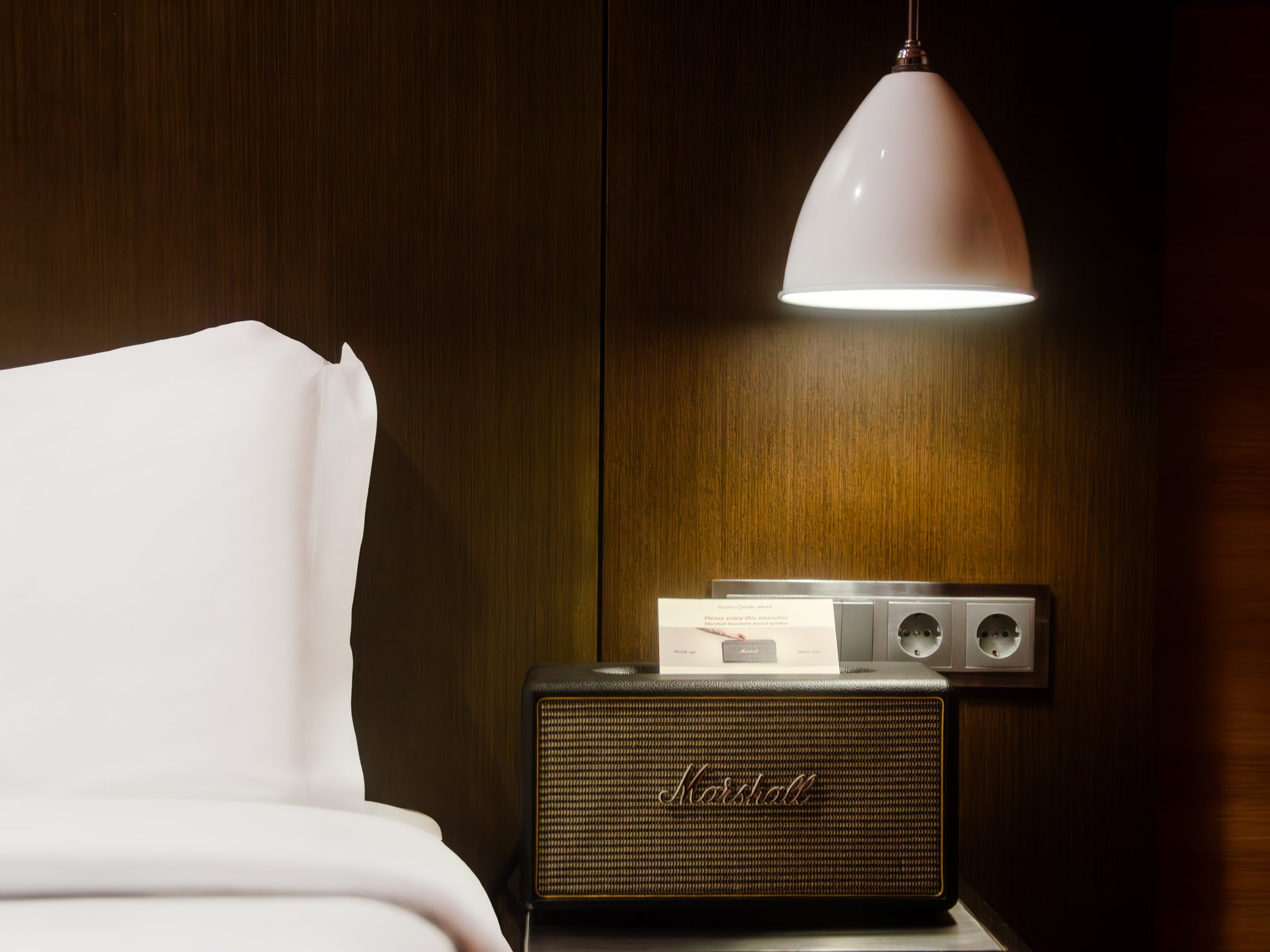 Small_Room_Street_View_(10)_S