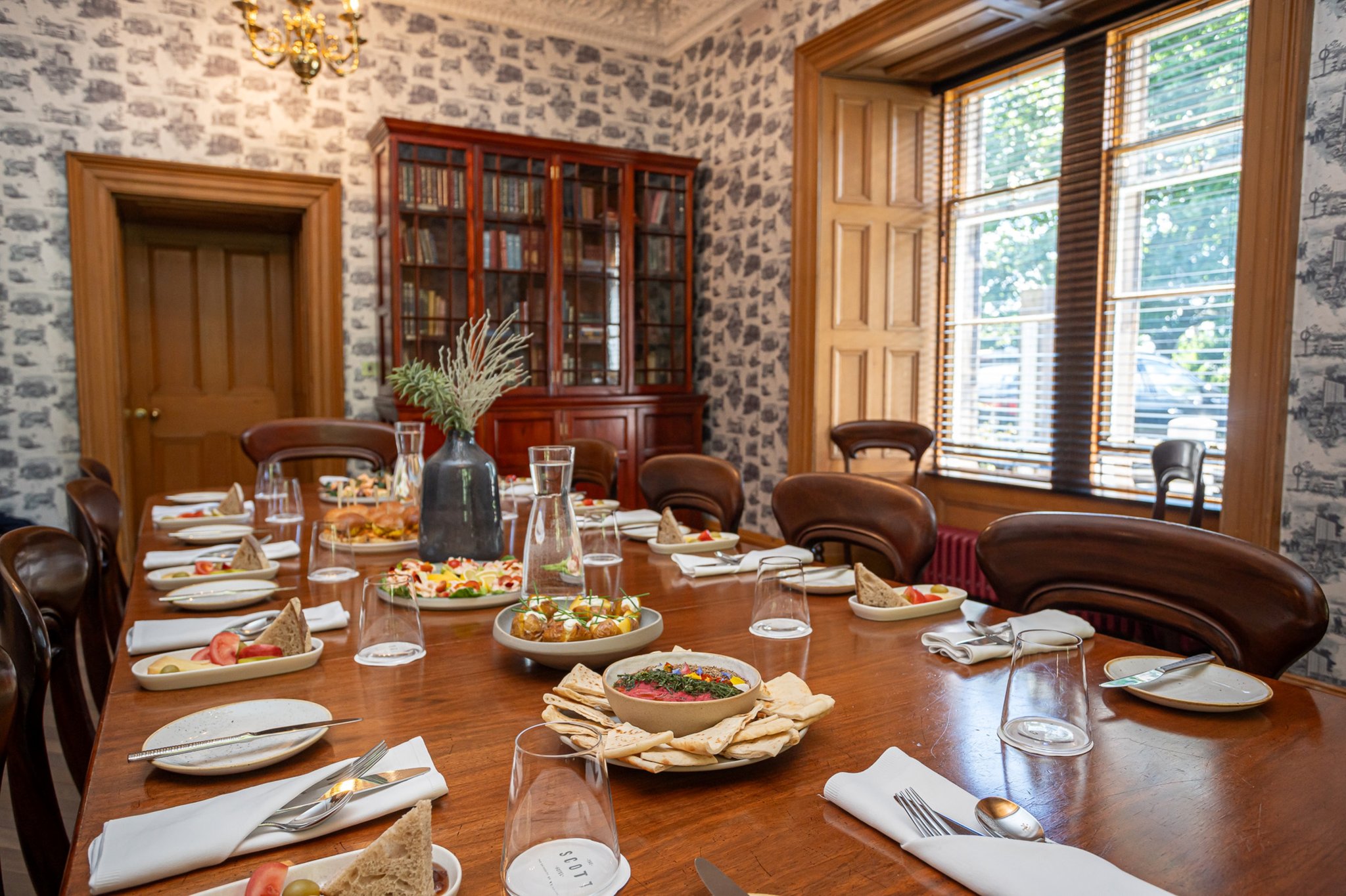 The_Library_-_Lunch_DDR_S