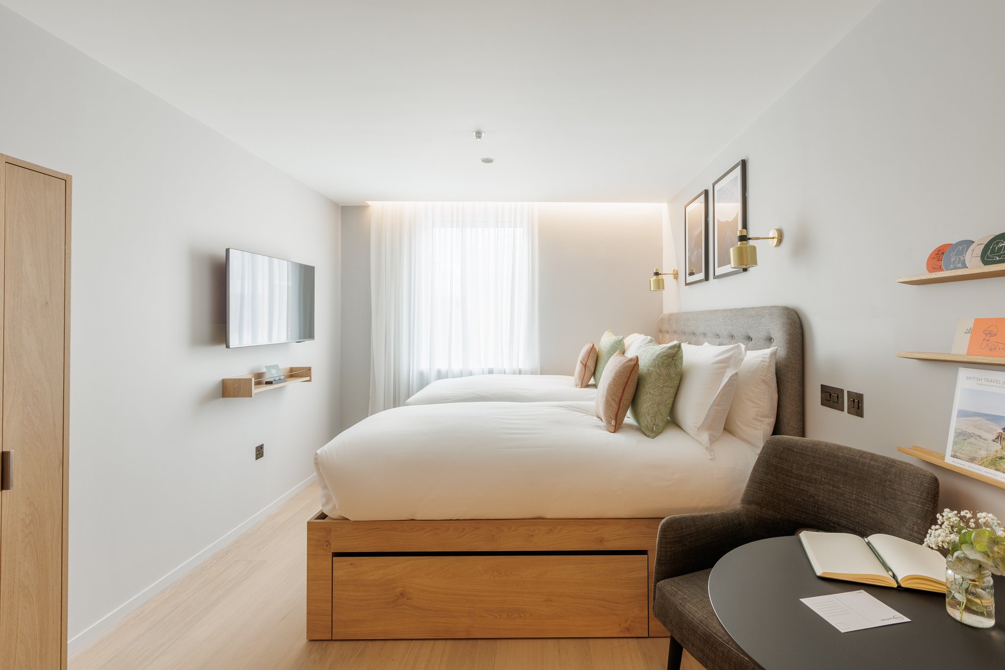 Twin_studio_for_two-00_S