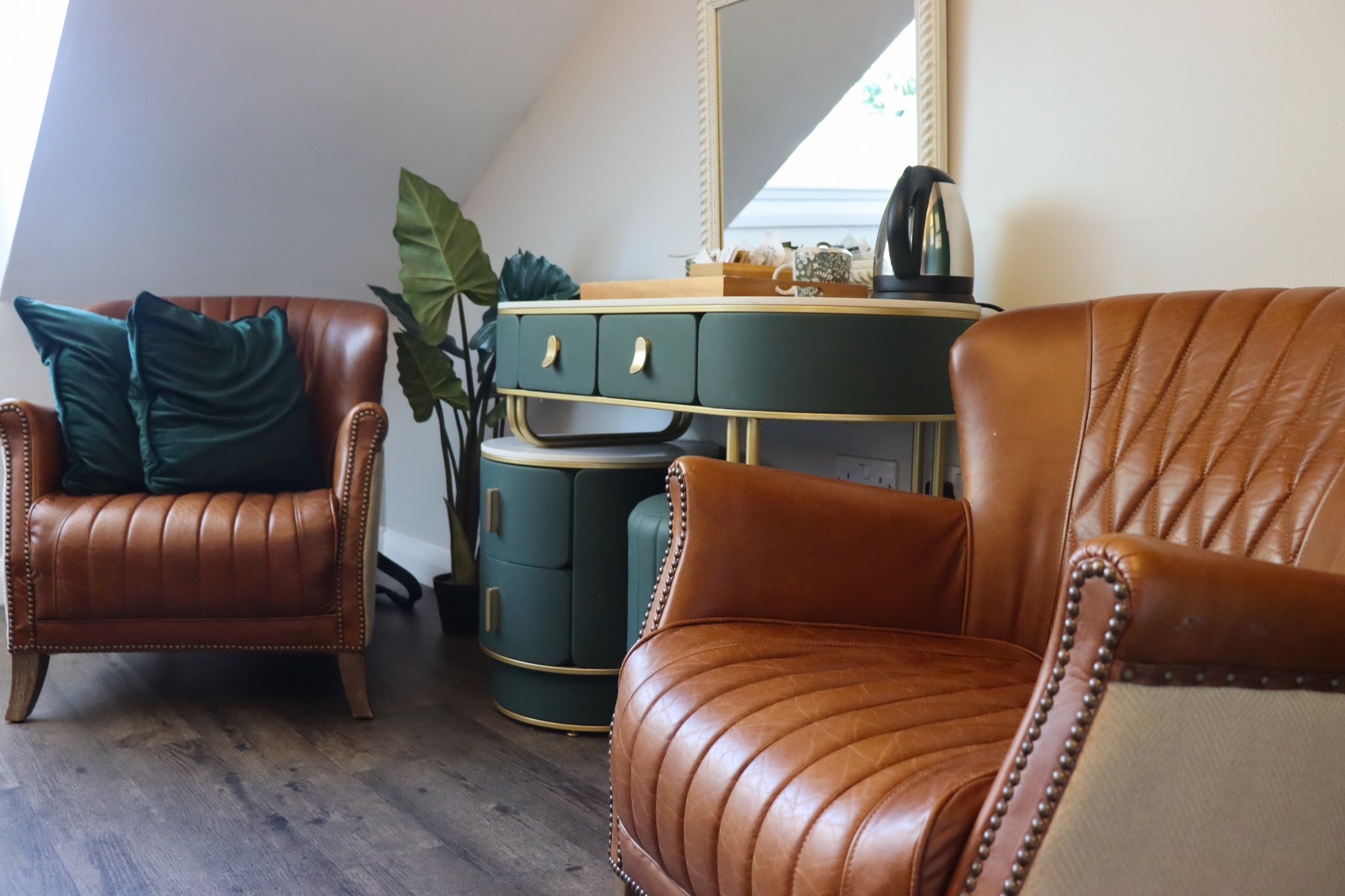 bnCsl832BEmahBMnXiQUJQ_Room_8_Superior_Superking_or_Twin-_S