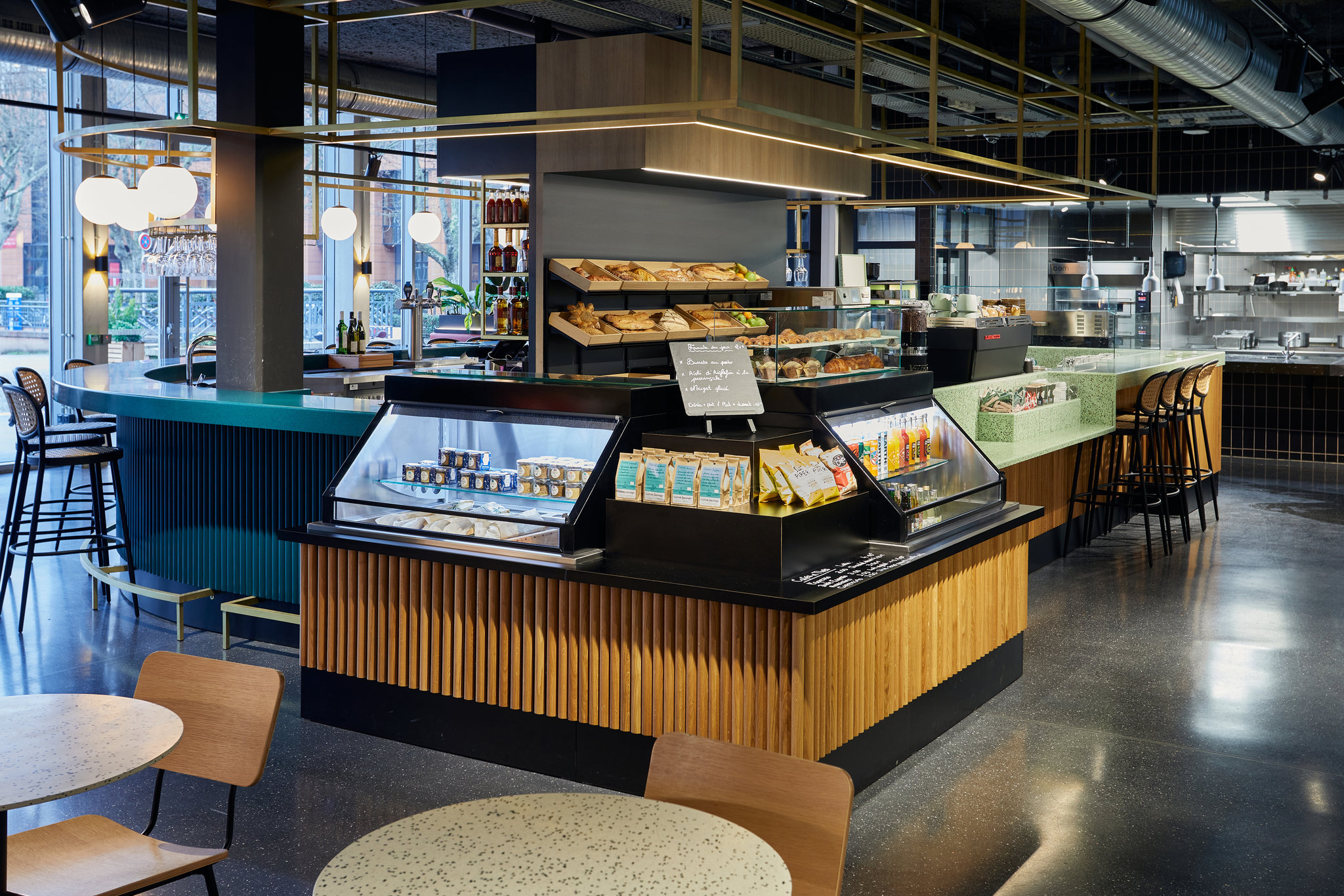 TheSocialHub_Toulouse_Interior_Workcaf__Grab_Stay_2023_00_S