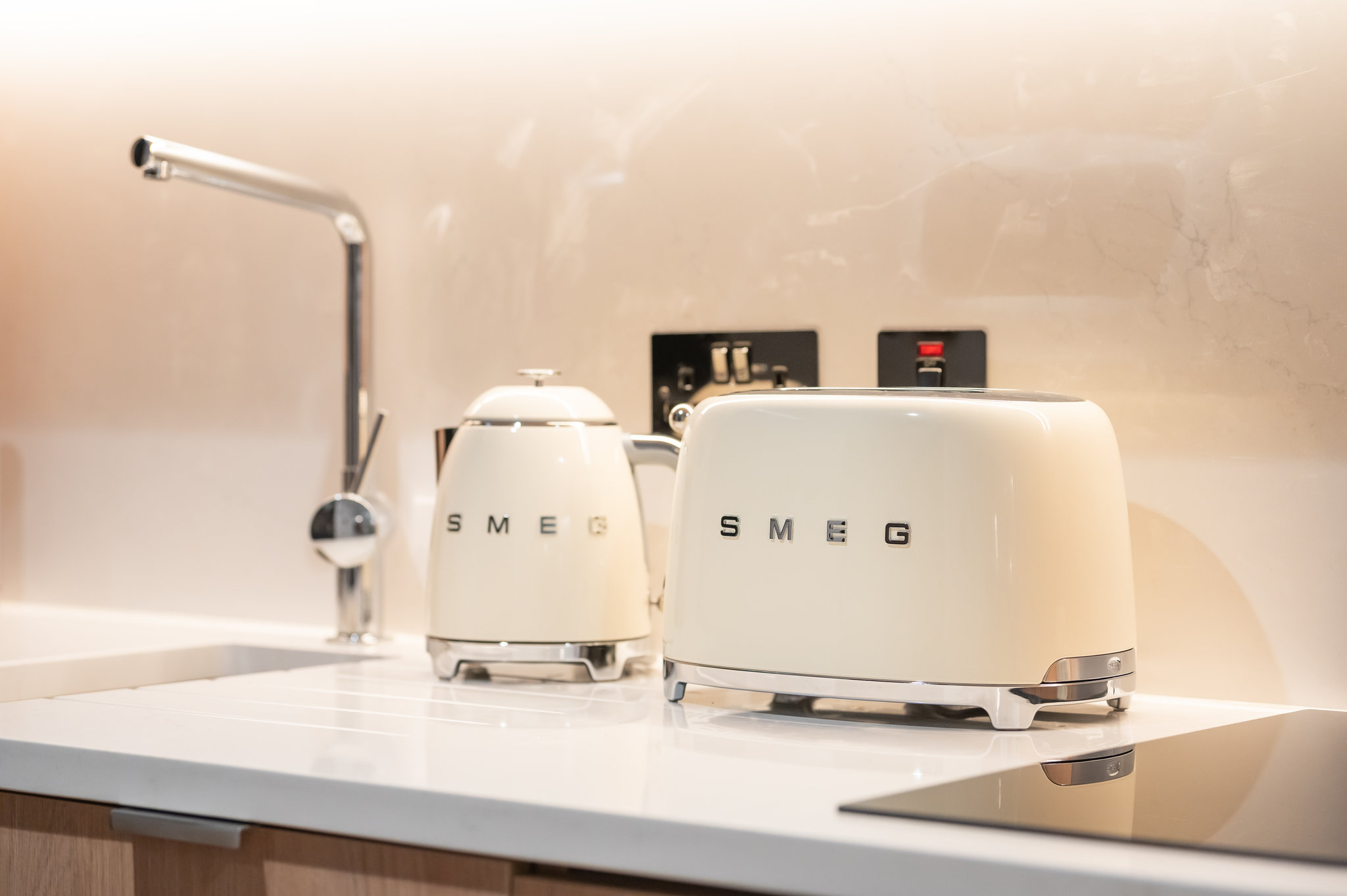 17._Kitchenette_Detail_2_S