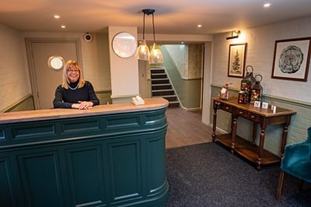 6189_DB_C_B_GreenMan_Harlow_Pub_2022_24_P