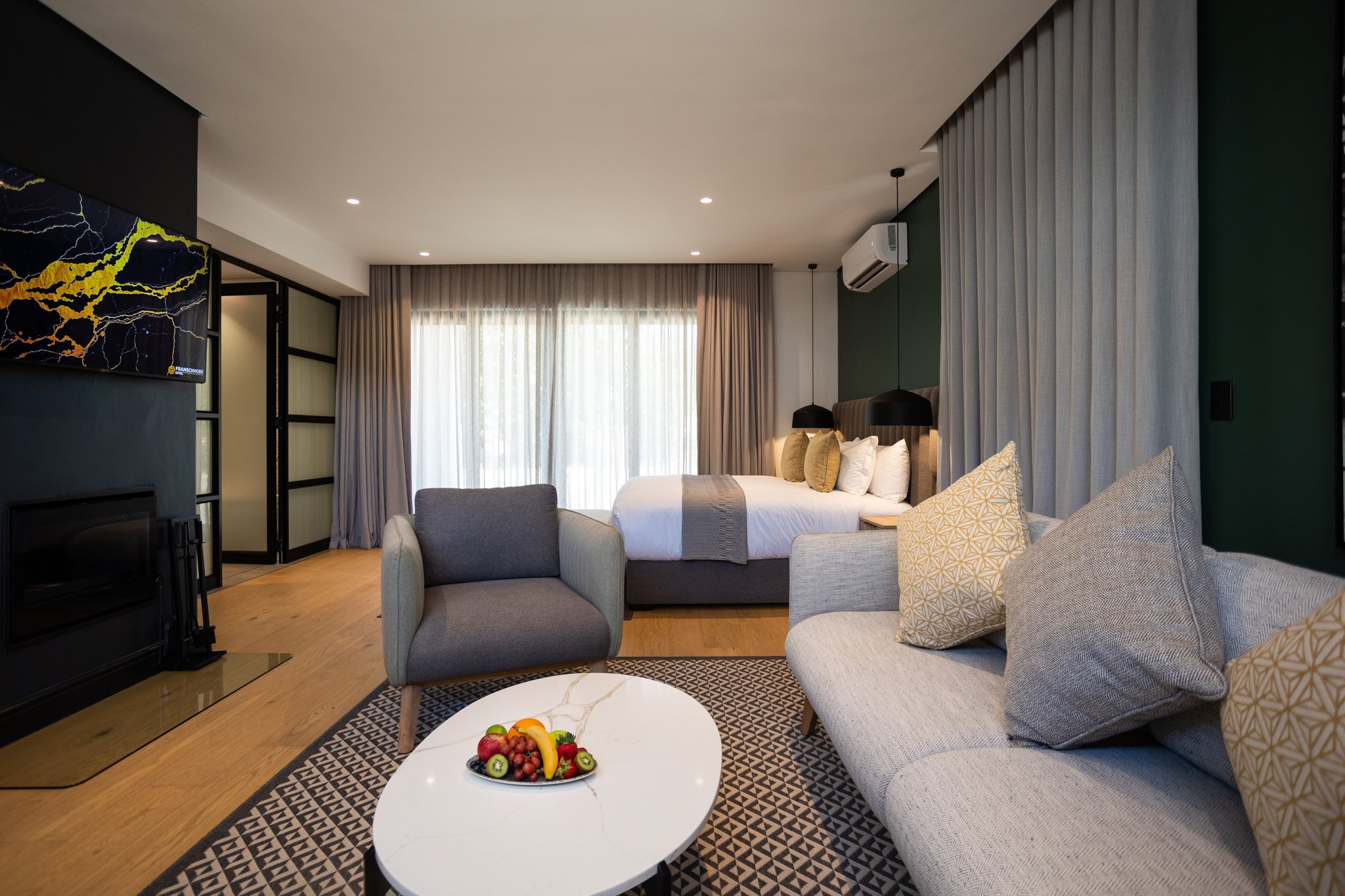 Executive_Room_(18)_S