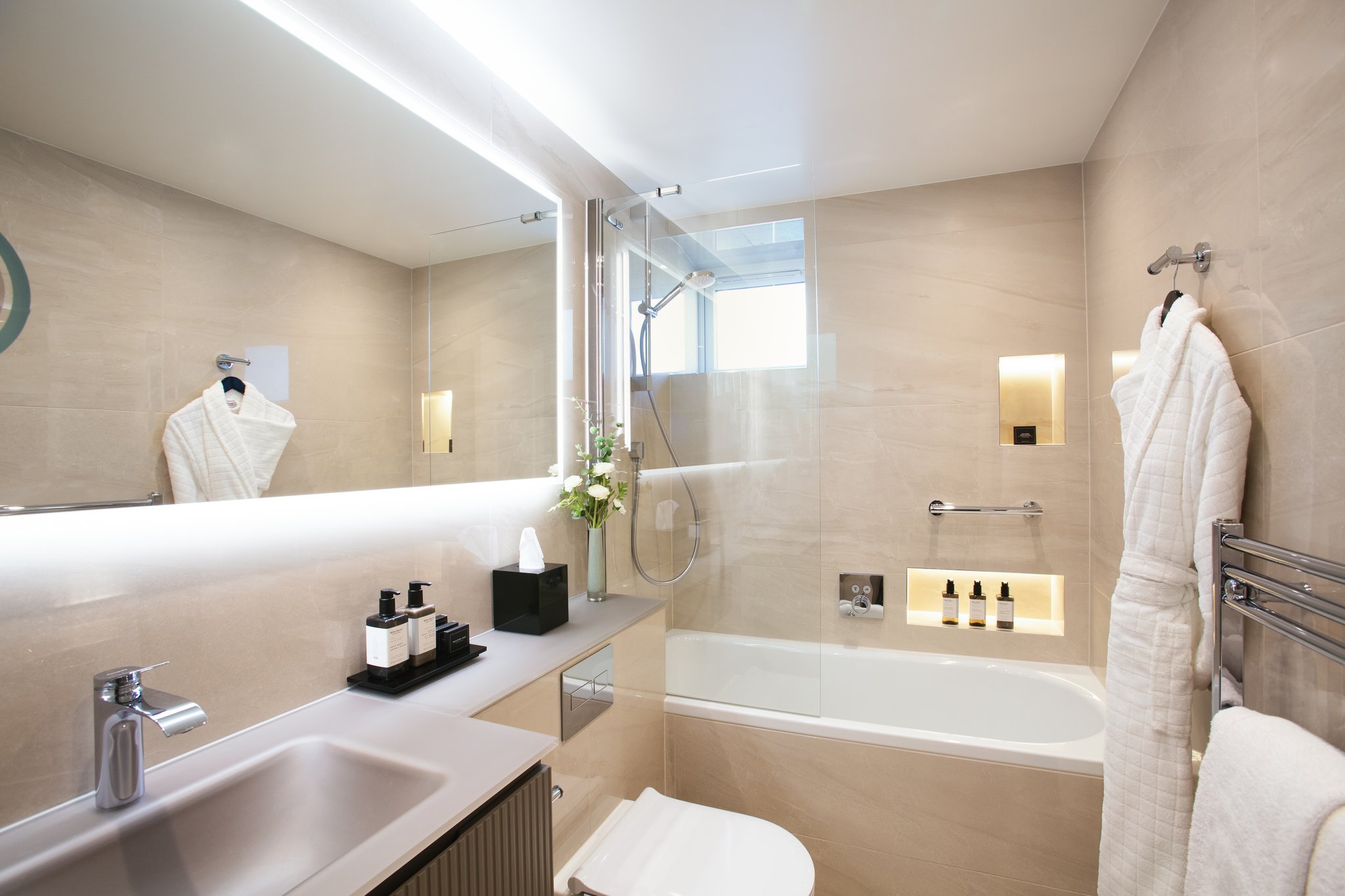 V6xJWwsDCkyzgD2JCozh8g_Suite-09_S