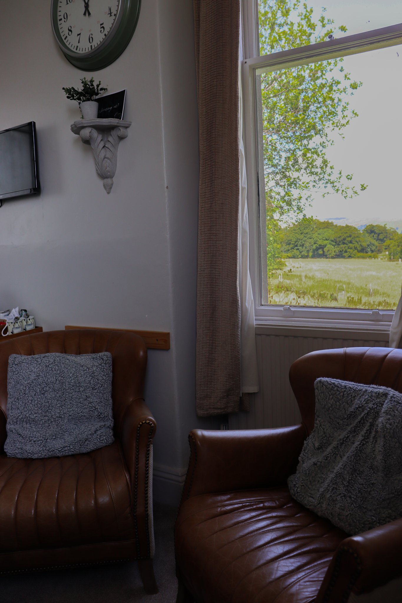 nKLclPrmnEqDloSuecUHEA_Room_9_Family_Room-08_S