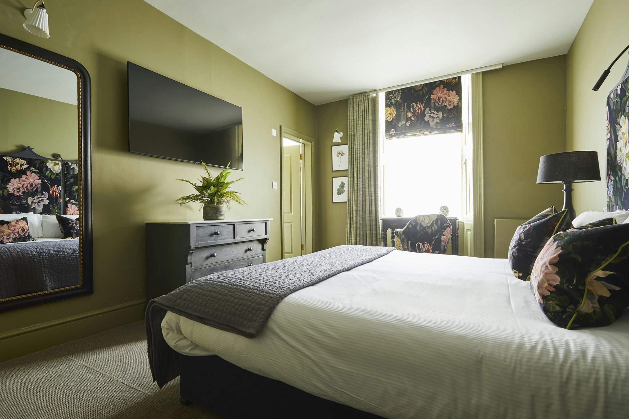 y0b9QcRXDUpodm6NjXhPw_Comfy_Double_Room-04_S