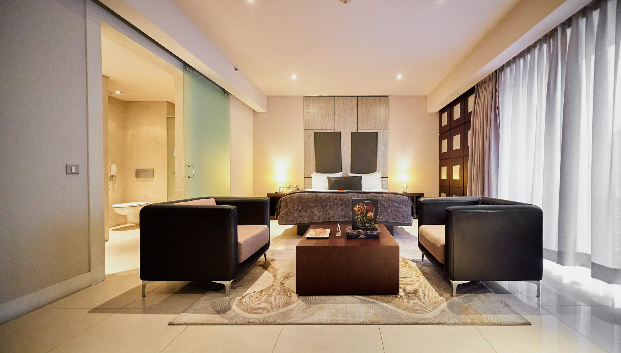 Executive_King_Room-07_S