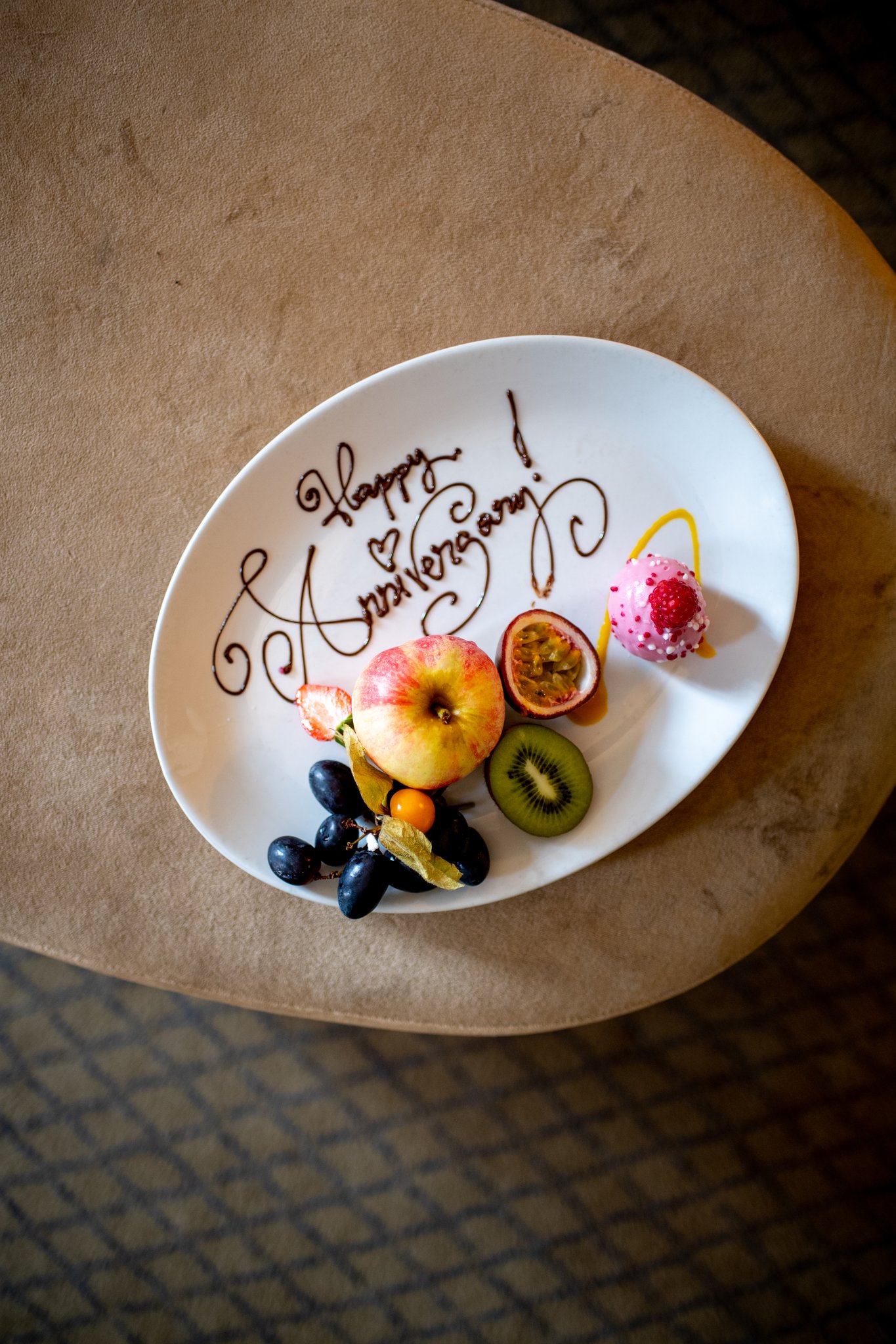 Anniversary_welcome_plate_S