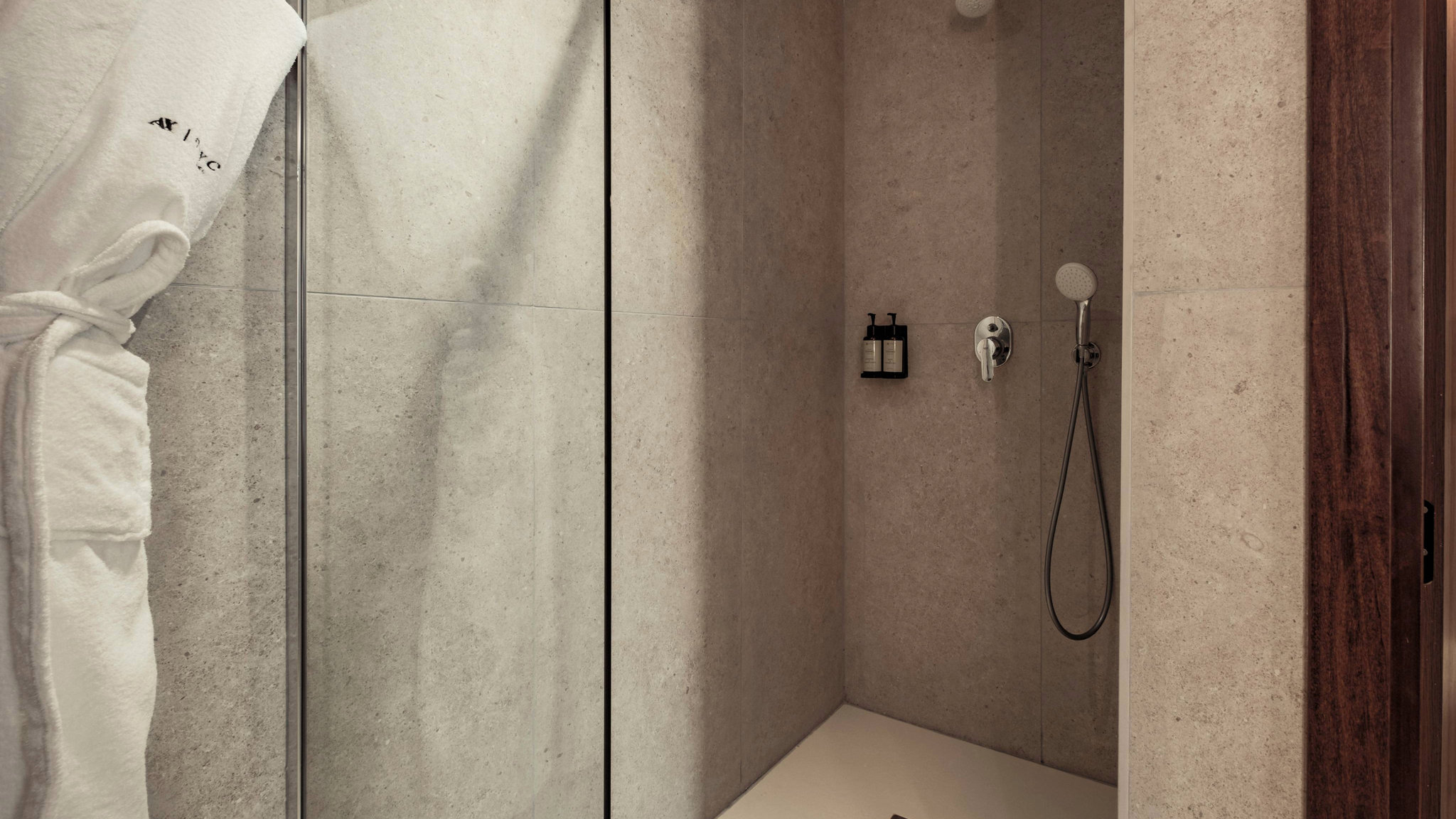 AX_ODYCY_-_Rooms_-_Presidential_Suite_-_Bathroom_(3)_S