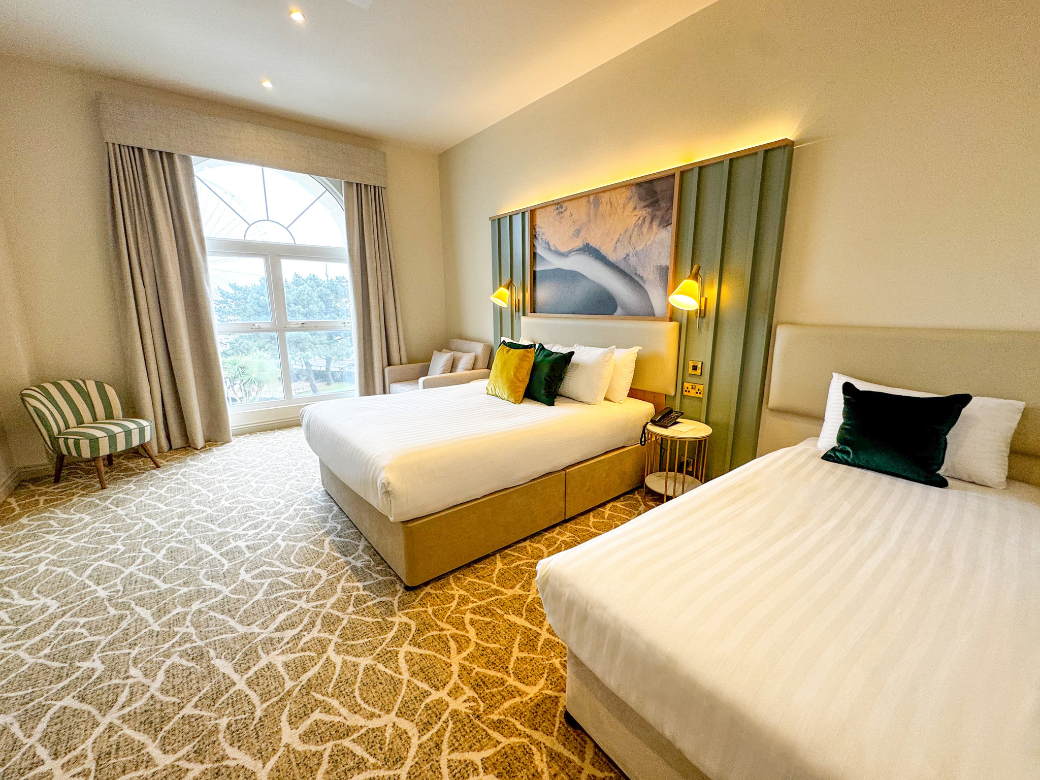 Superior_Sea_View_Family2_S