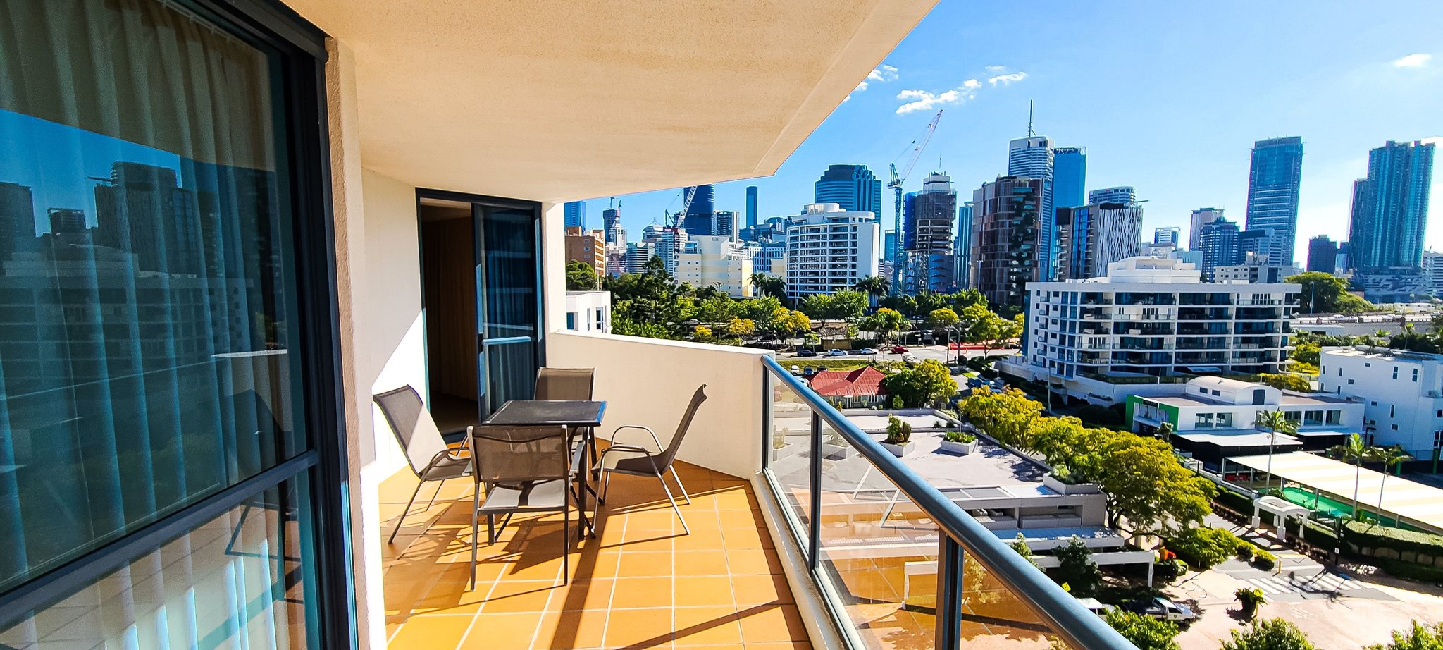 H0U55XYDbUCFQM7xq2OWYQ_City_view_-_809_B_S