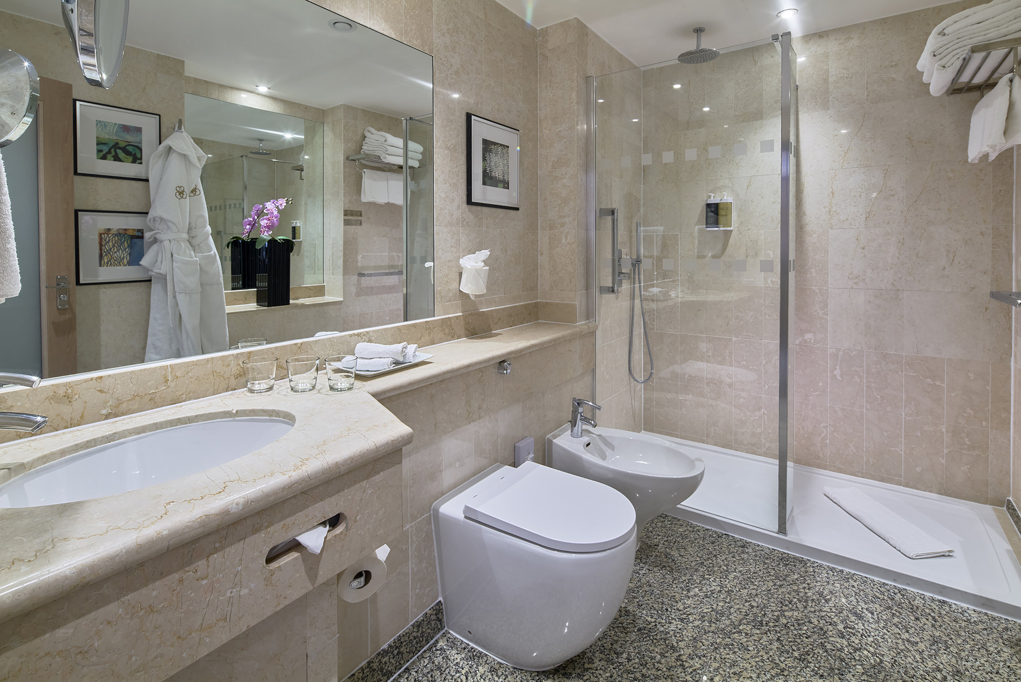 Grand_Room_Bathroom_S