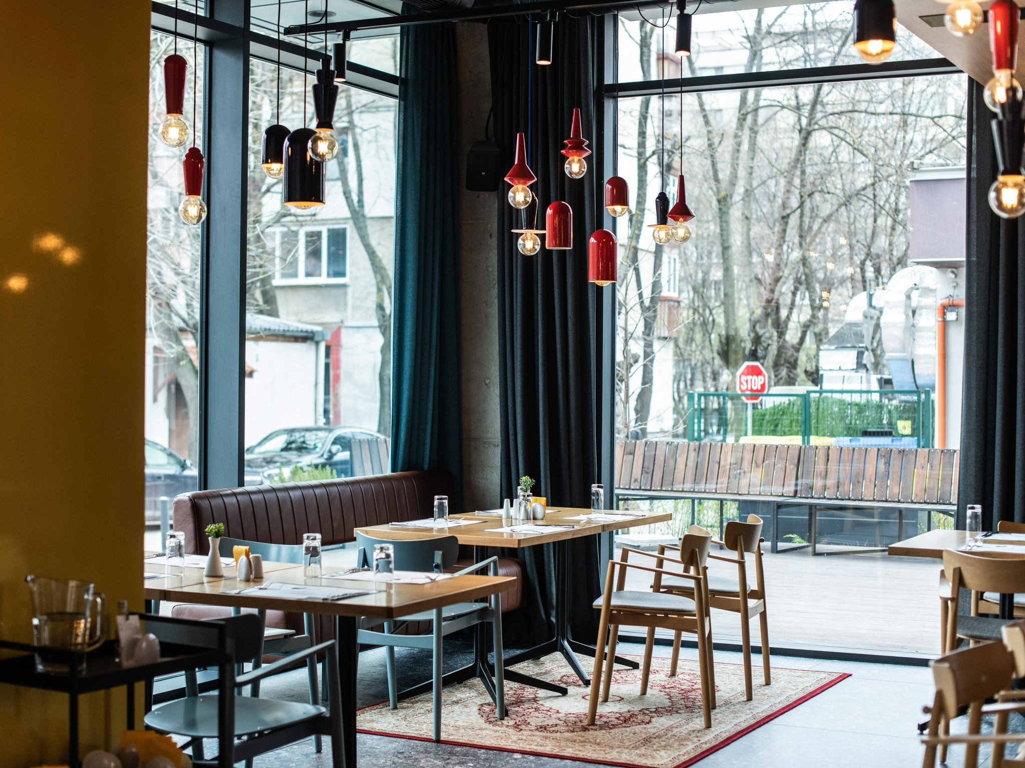 UwufN3tqUabZuoQP6tSJA_restaurant_2_S