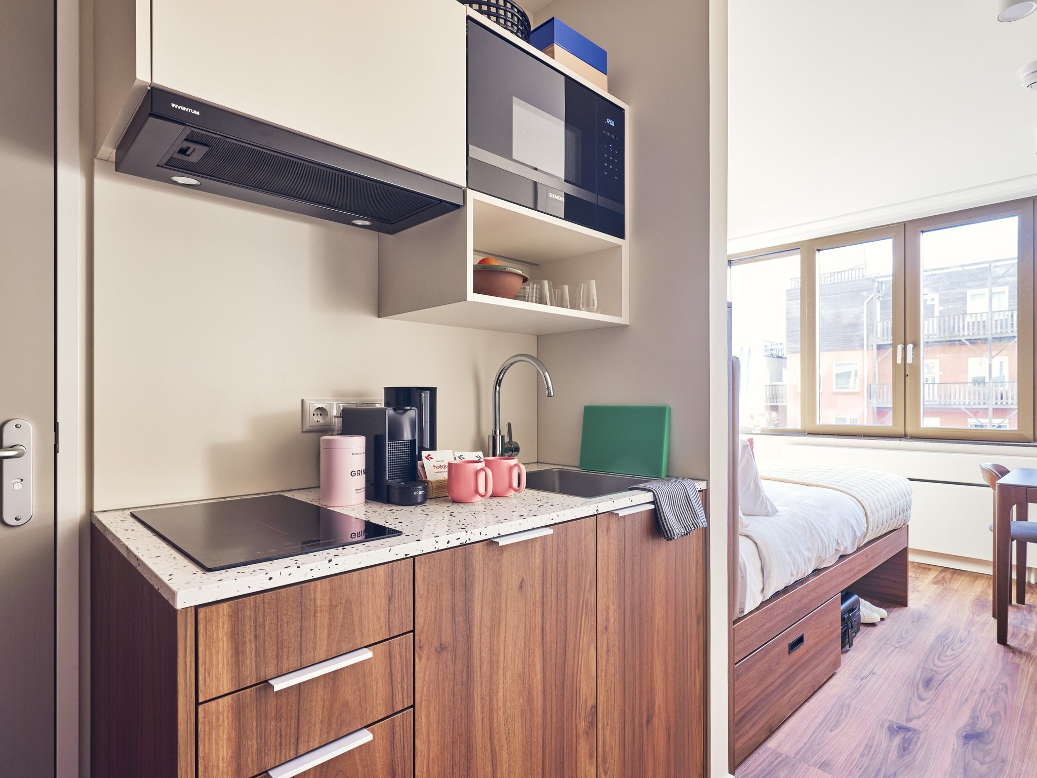 BNsoZh3Op06tUqk8EKj4tw_Medium_Studio_with_Kitchen-2_S