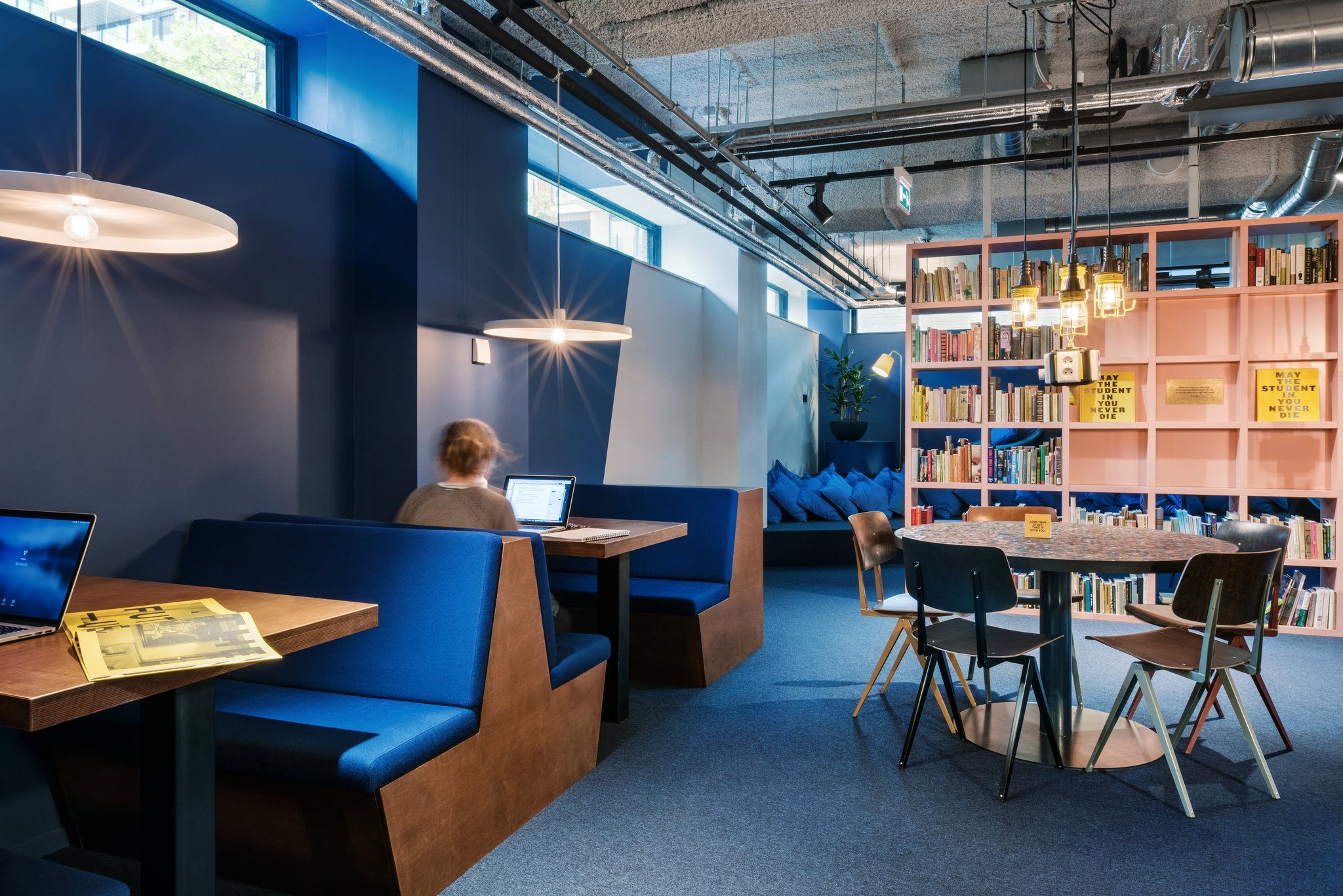 kKdzauVJPUGqtGWKVGAaqQ_Lounge-07_S