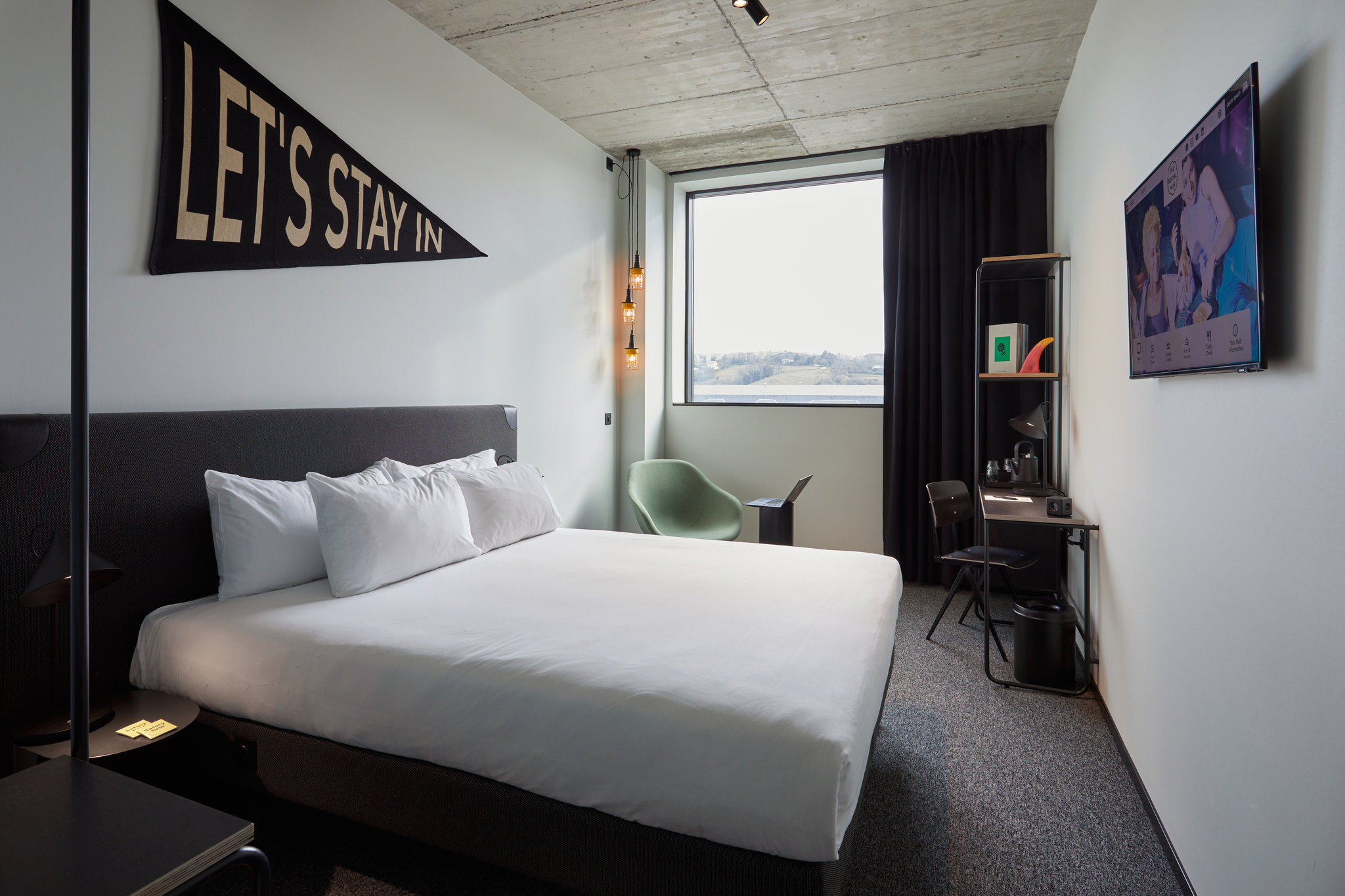 Executive_Queen_-_Hotel_(1)_S