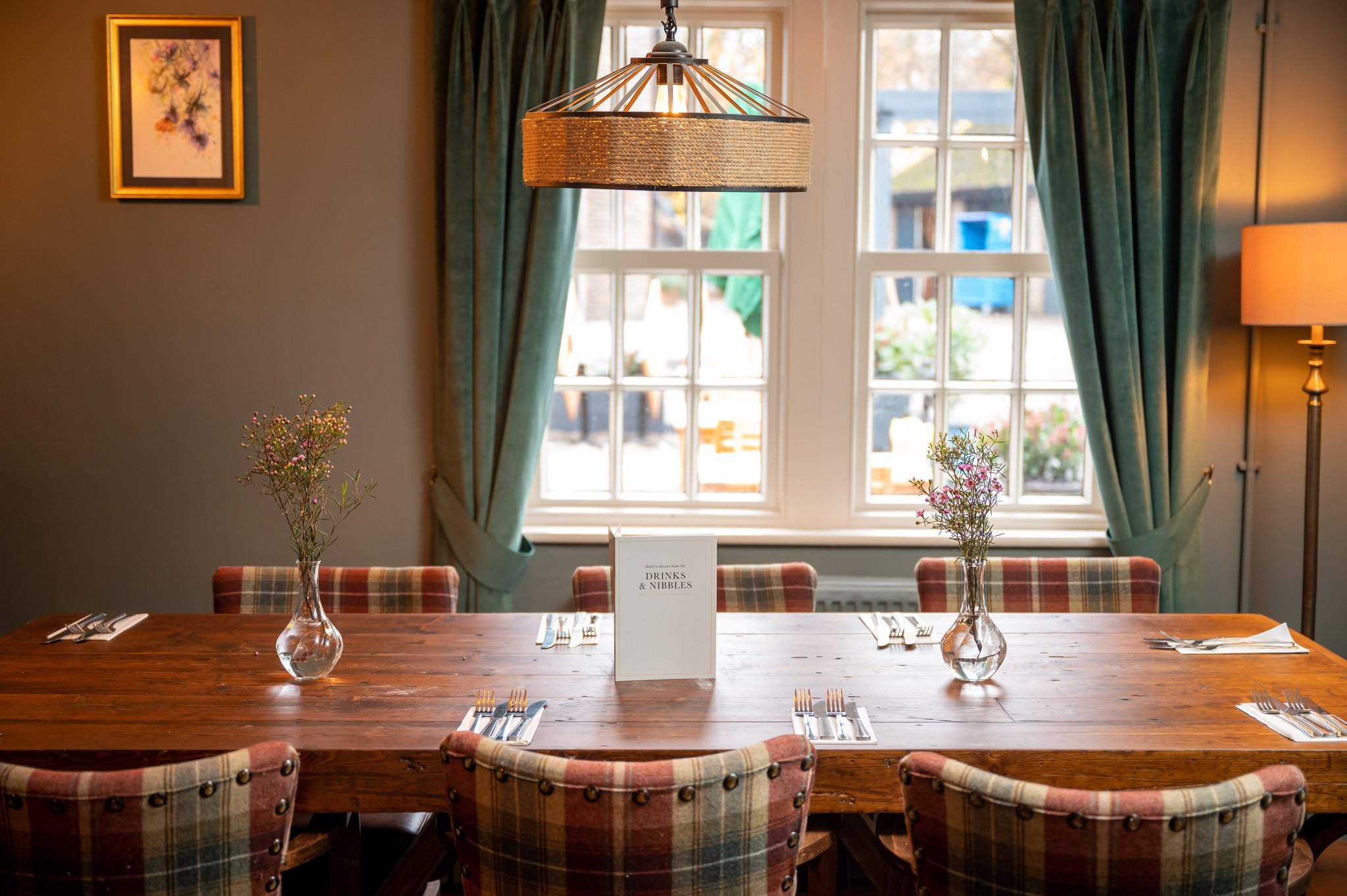 6189_DB_C_B_GreenMan_Harlow_Pub_2023_30_S