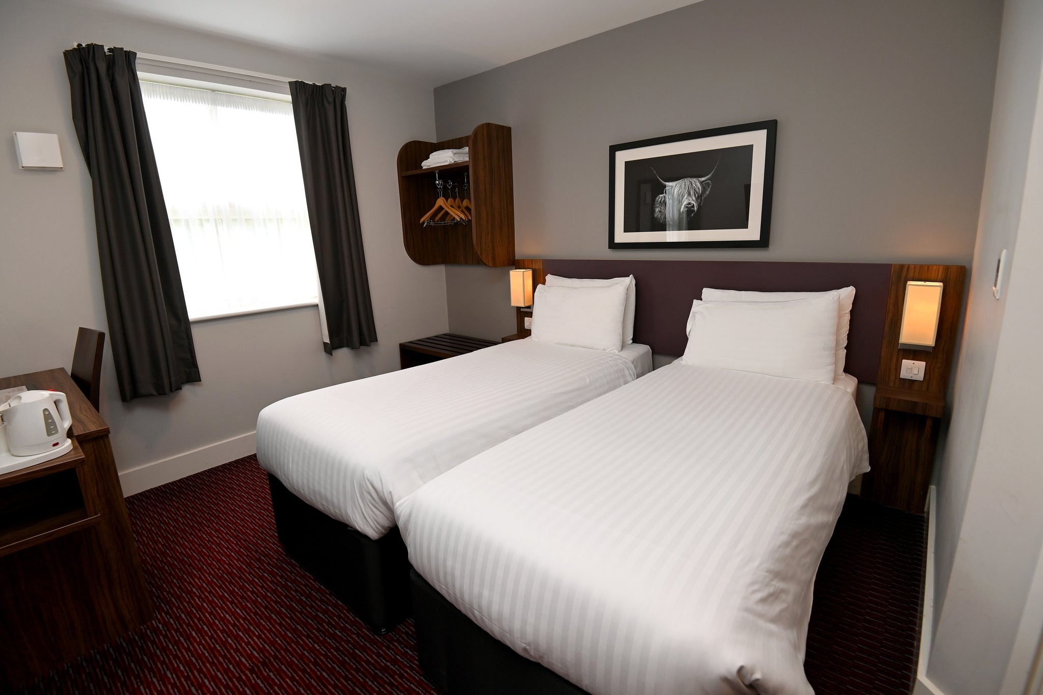 CVkxGEFZkEiEZh6qS736g_Twin_or_Double1_S