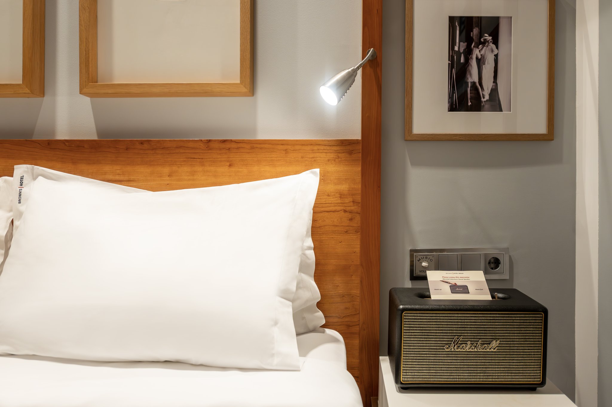 Small_Room_Interior_View_(2)_S