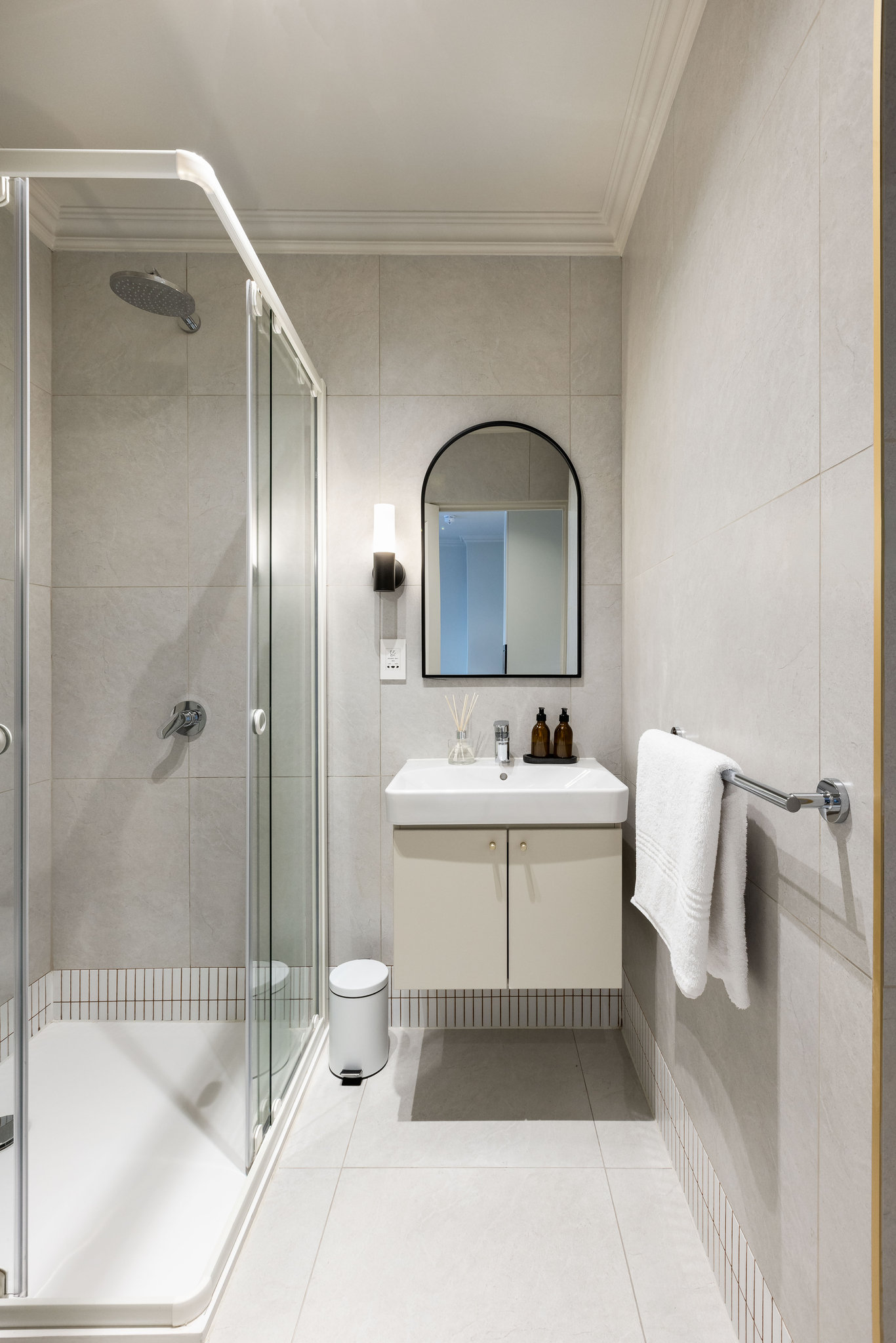 ktXA9fitKkSsRbdnAxjW4w_Executive_Studio_S