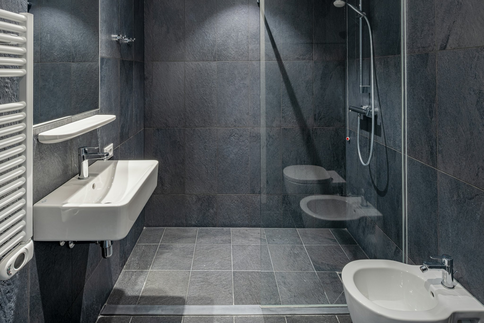 BxjbTem03EGZ2TW6AbUnQ_Bathroom-all_room_types_S