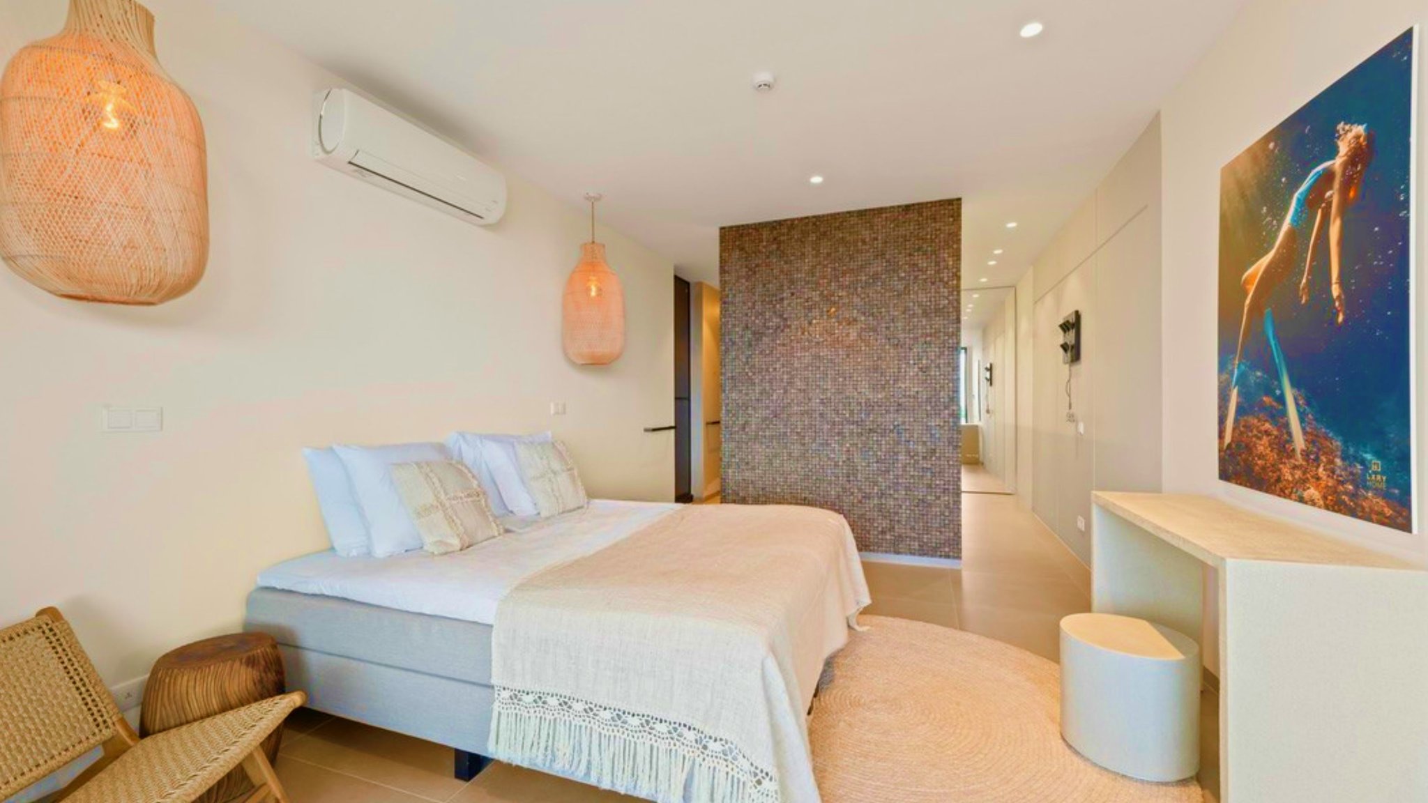 XvelvEOp03LeSnAv7bWg_The_Wave_Bedroom_S