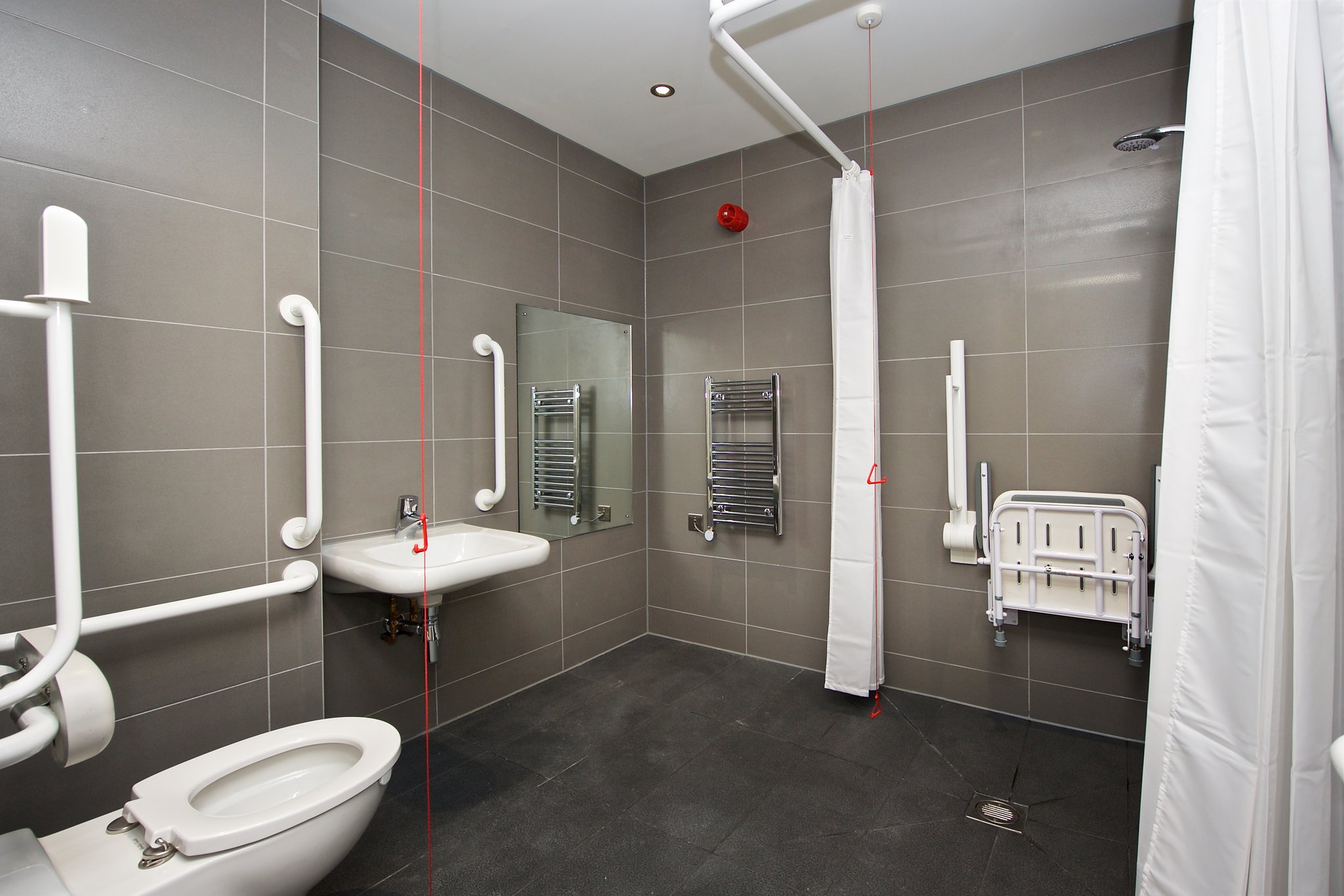 Accesible_Bathroom_S