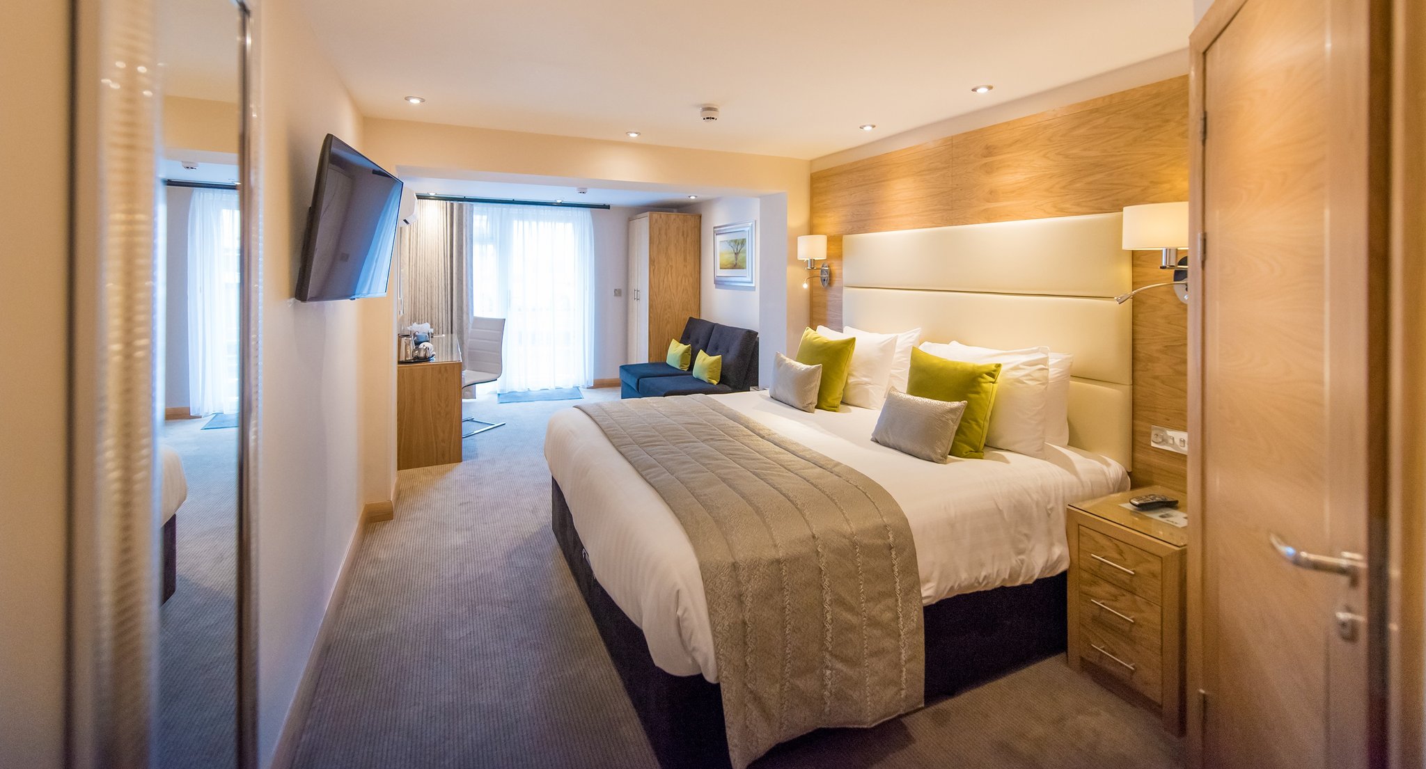 Superior__Accessible_Room_(1)_S