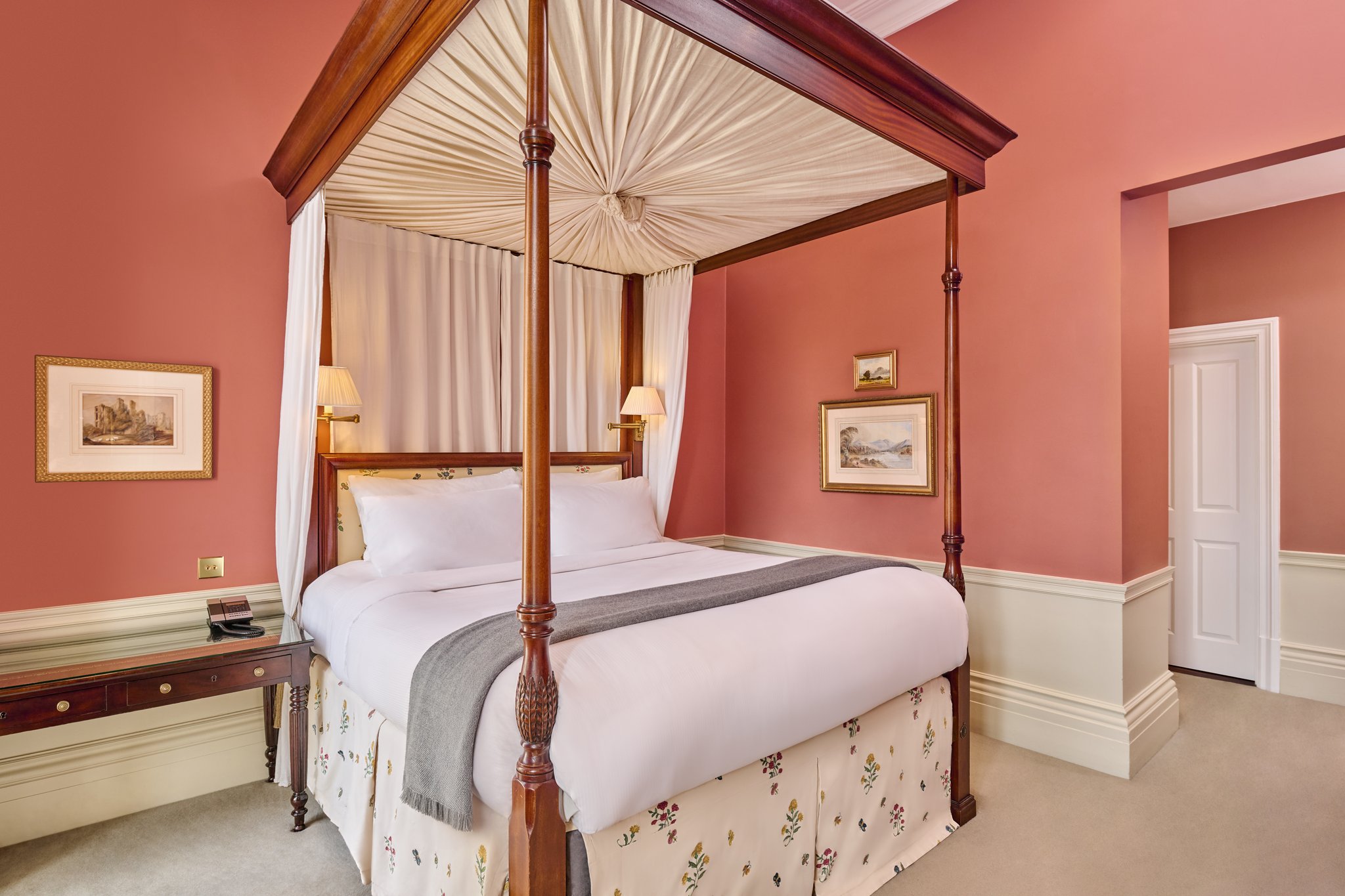 Suite_with_Balcony3_S