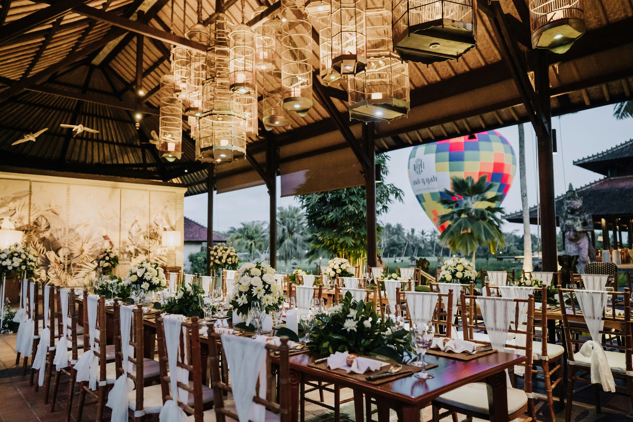 2epGso3rzUOwwT44QkfCZQ_Bird_lounge_-_wedding_reception_5_S