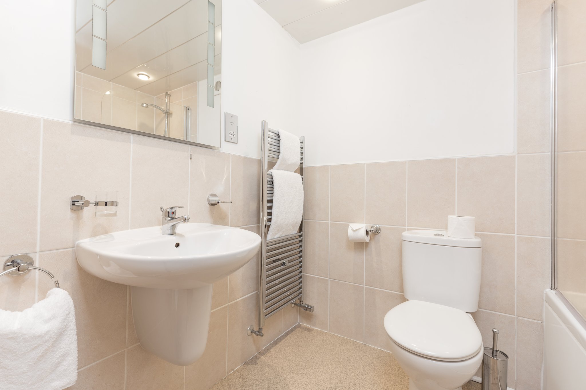 Standard_Twin_Room_Bathroom_S