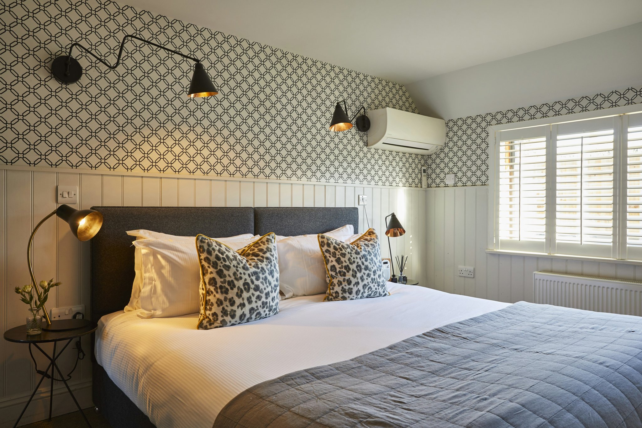 uDKnDg85ECM6sGEunqNA_StandardDouble_S