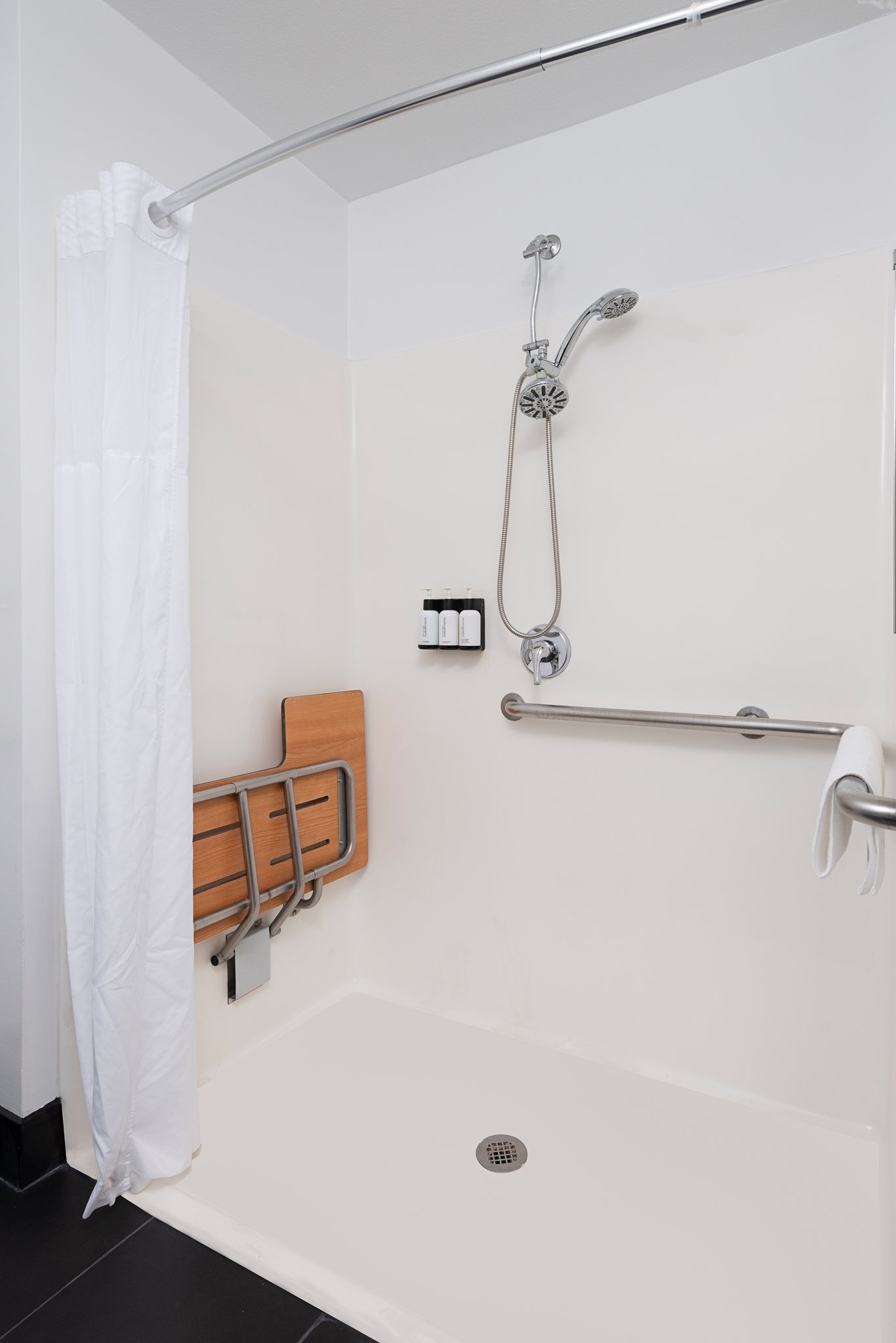 Accessible_Single_Bathroom2_S