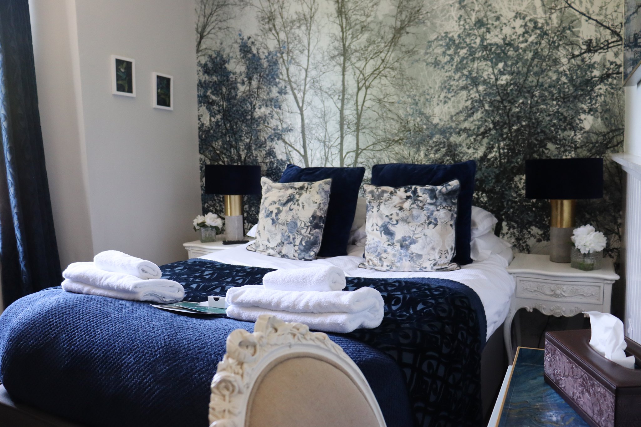 UgS3YlICzEKyyYzouI8bA_Room_2_Deluxe_Double-14_S