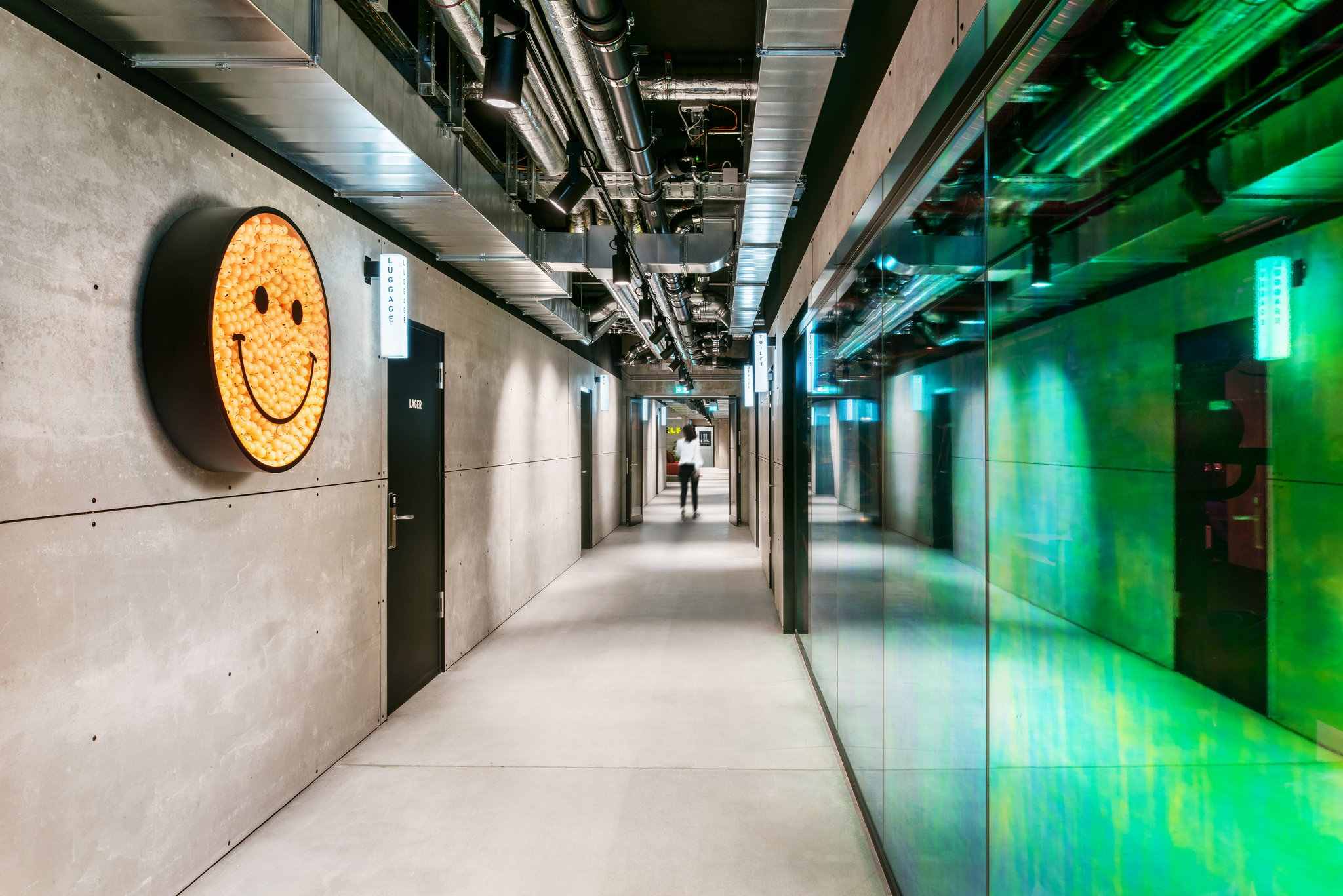 CKKpLJFVU6kXCeod0x1QQ_Corridor_S