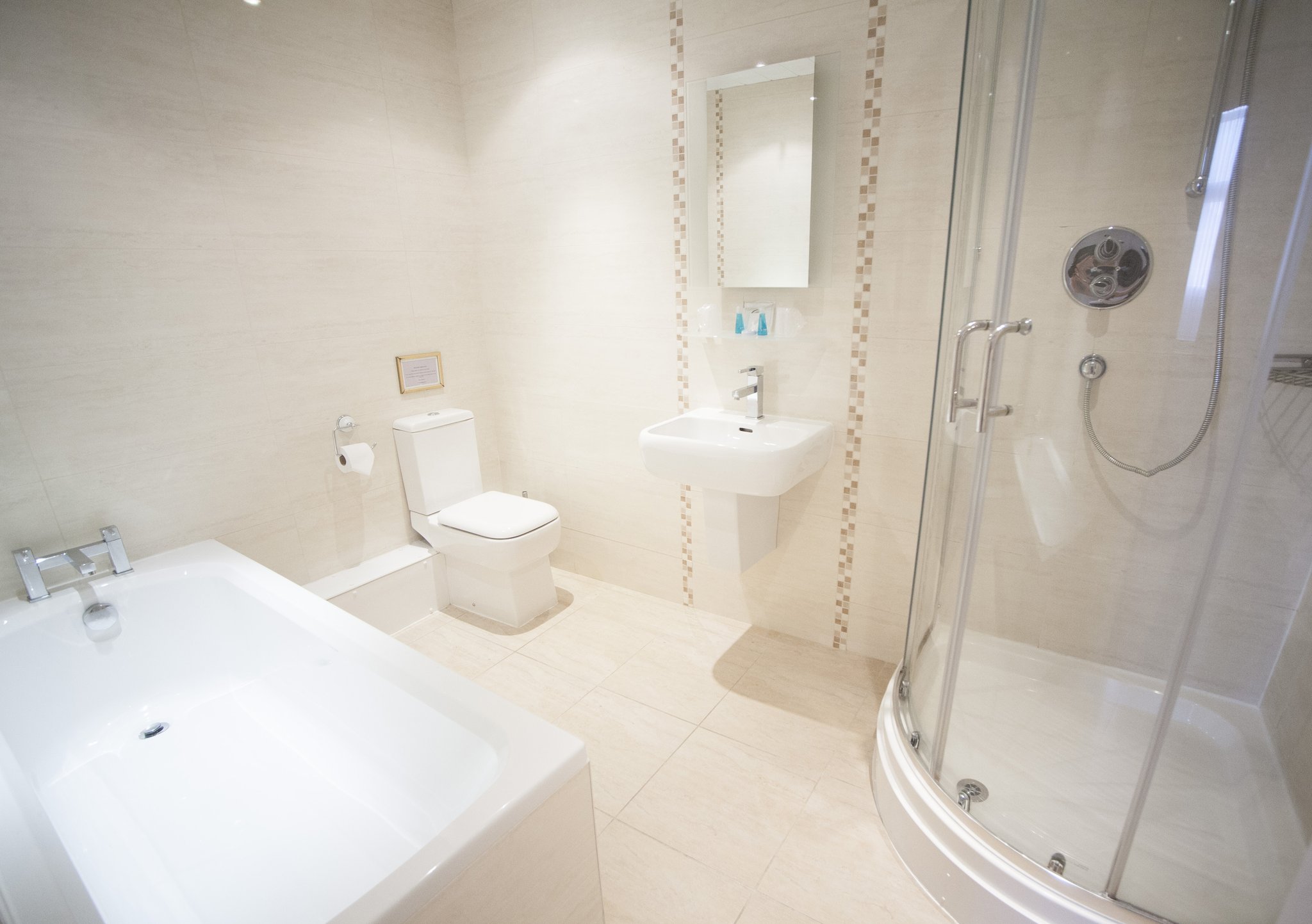 Executive_315_Bathroom_S