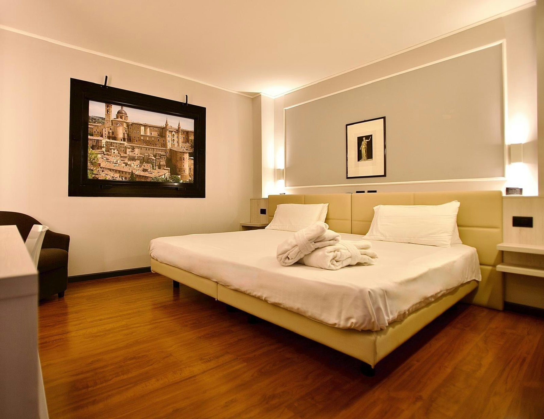 ekfRSDRORkKUoB079OUrIQ_01f60c5e-148e-4cf7-ac16-d8b855e7cb_S