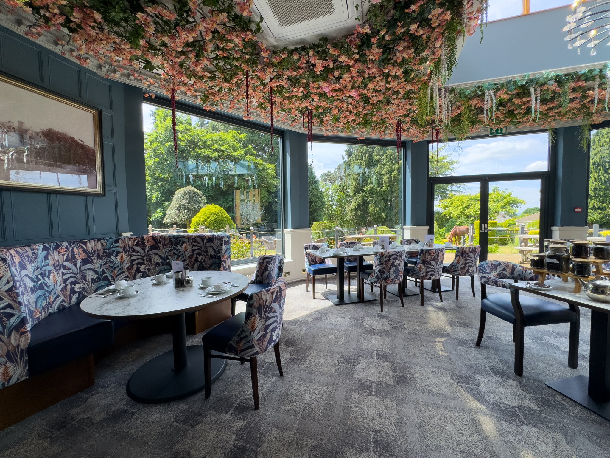 Drawing_Room_Restaurant_(2)_S